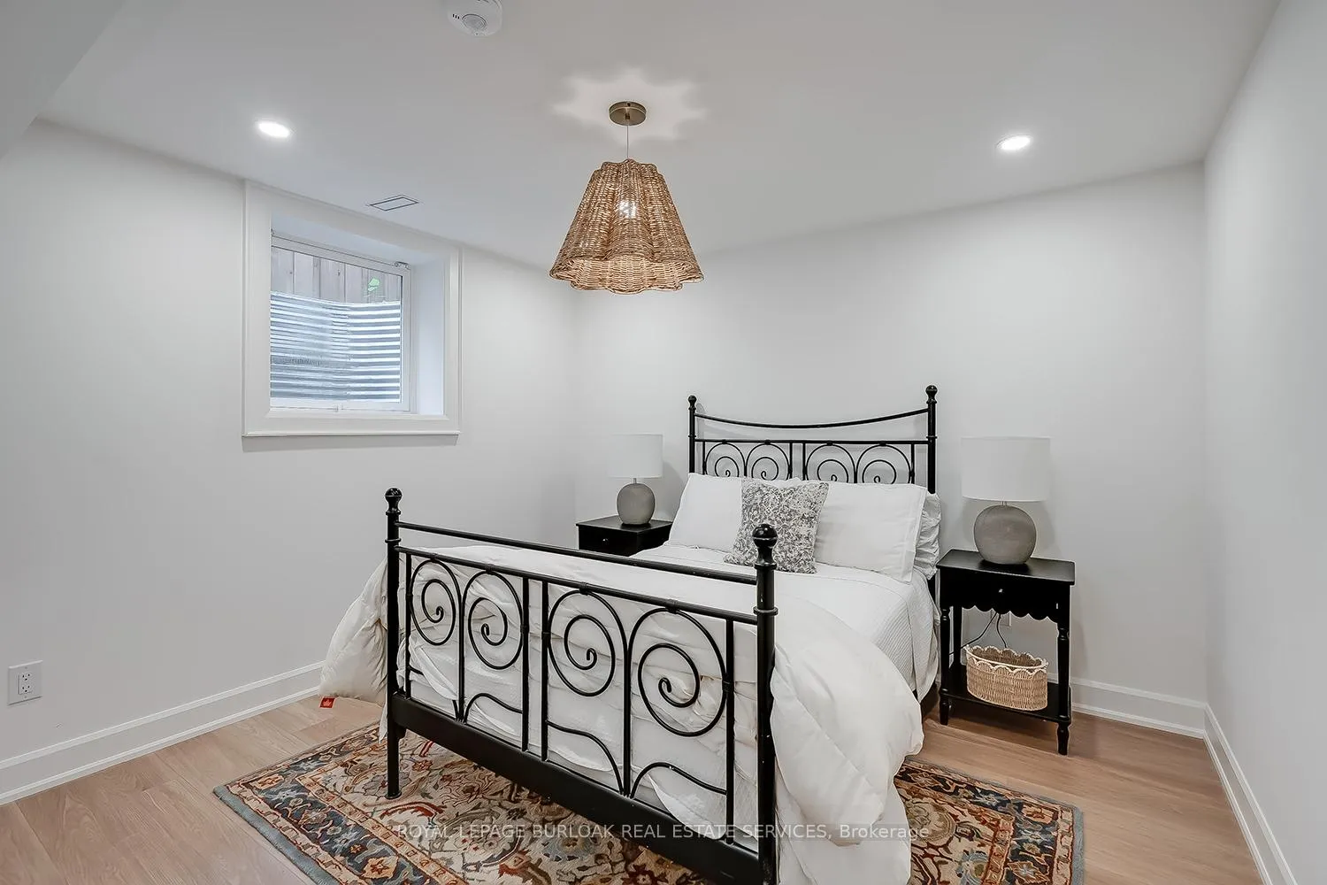 Photo 37 of 894 Condor Drive, Burlington, LaSalle — HOMEH