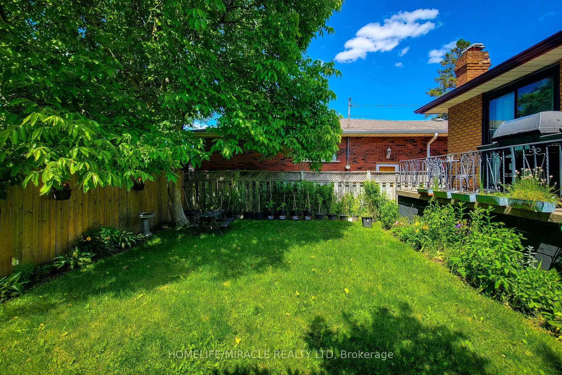 Photo 9 of 12 Maitland Avenue E, Hamilton, Greeningdon — HOMEH