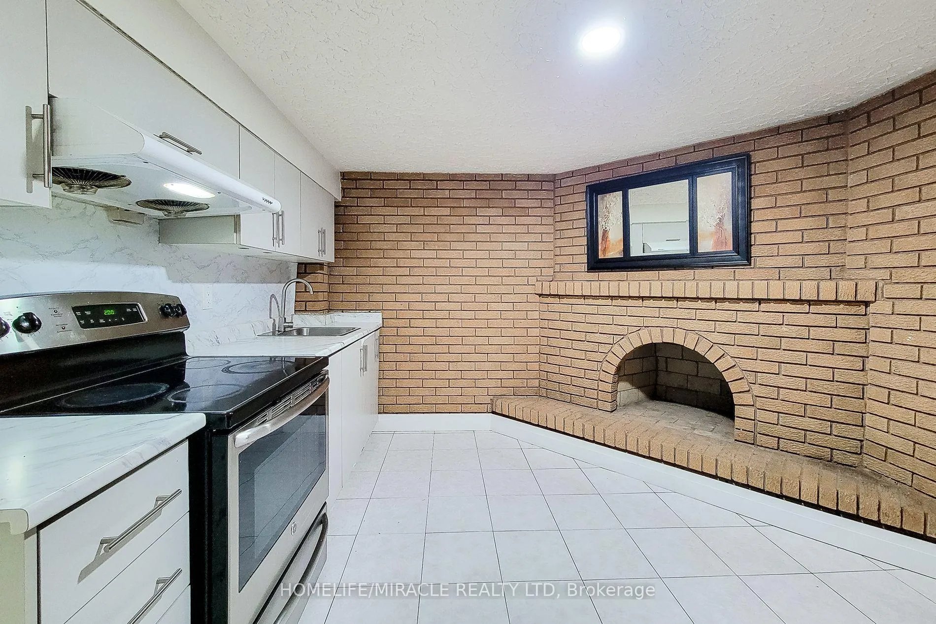 Photo 35 of 12 Maitland Avenue E, Hamilton, Greeningdon — HOMEH