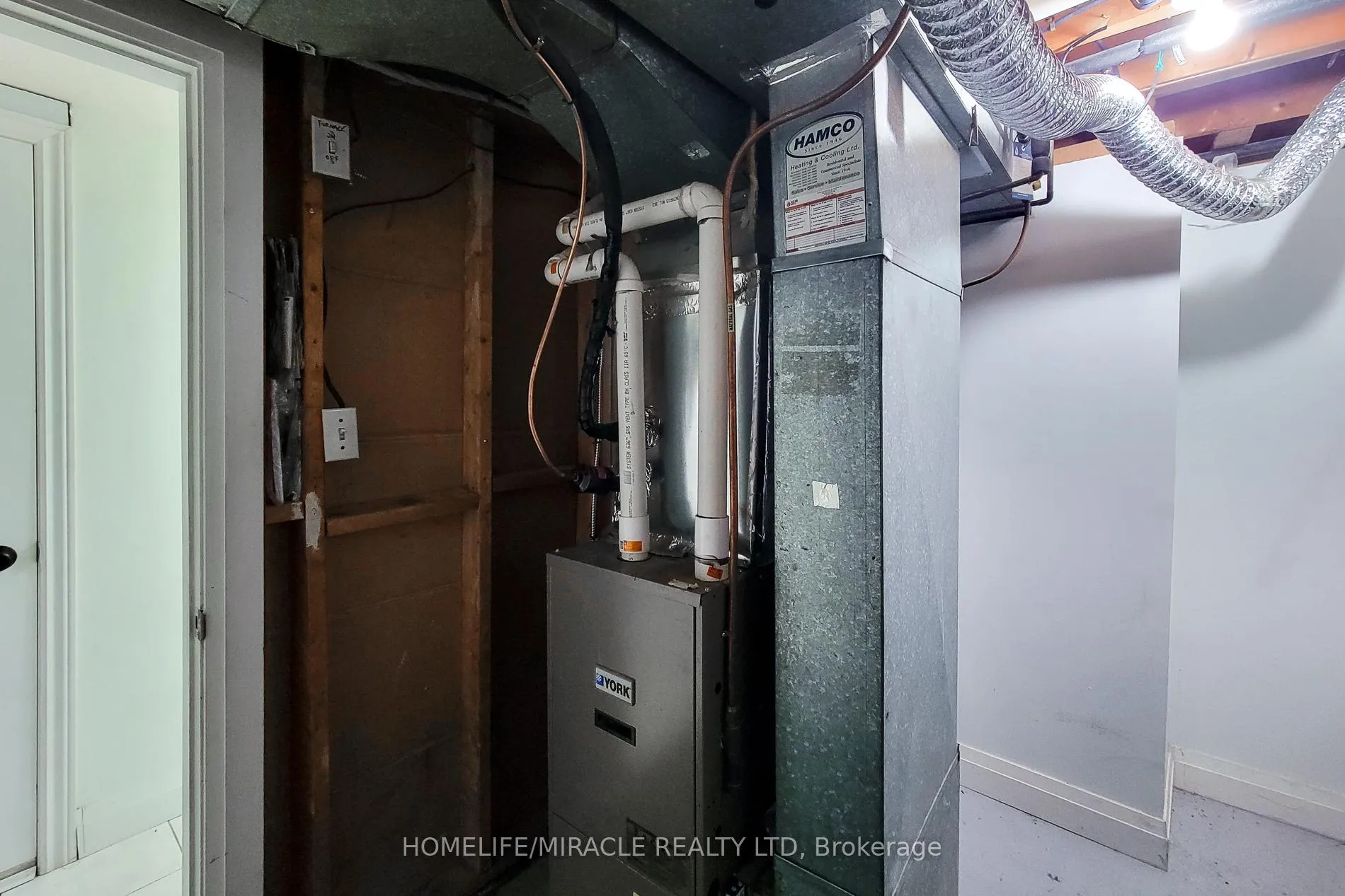 Photo 48 of 12 Maitland Avenue E, Hamilton, Greeningdon — HOMEH