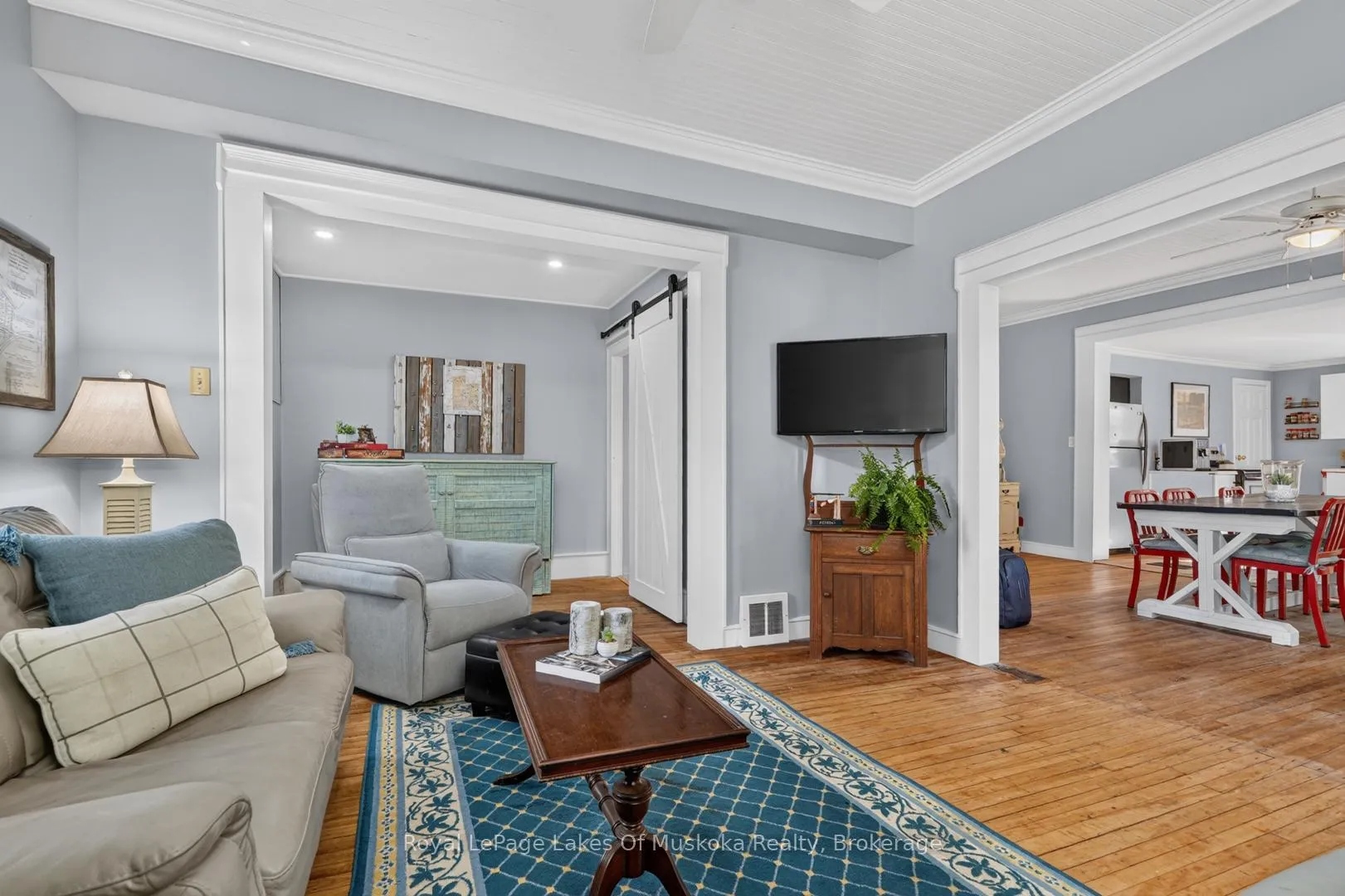 Photo 16 of 21 Lakeview Avenue W, Kearney — HOMEH