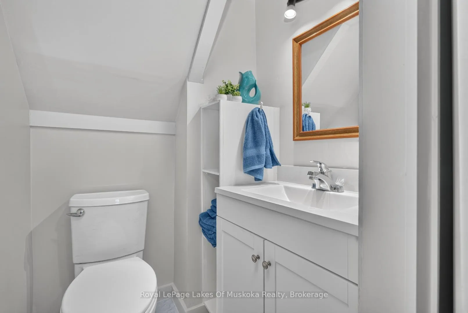 Photo 19 of 21 Lakeview Avenue W, Kearney — HOMEH
