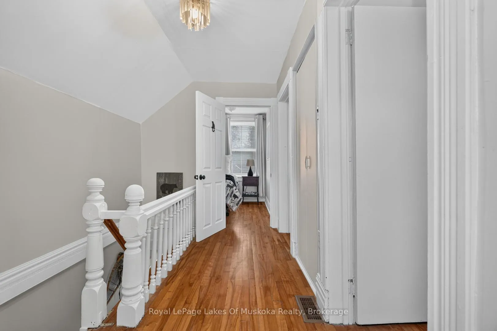 Photo 20 of 21 Lakeview Avenue W, Kearney — HOMEH