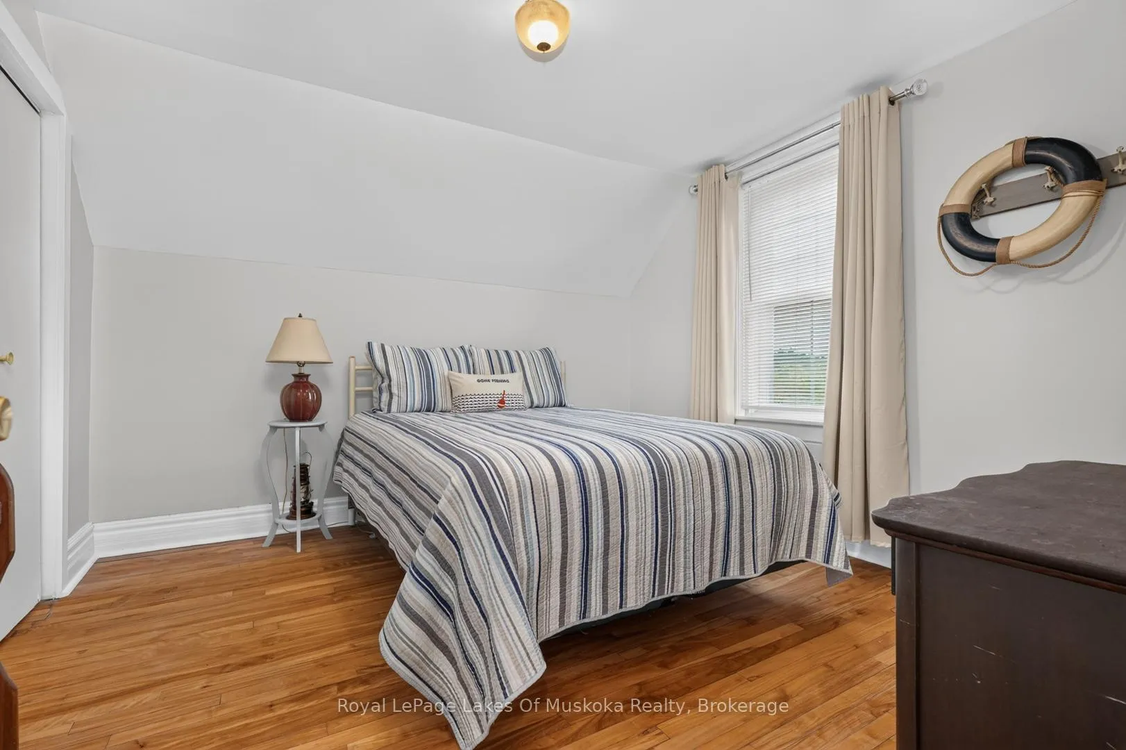Photo 23 of 21 Lakeview Avenue W, Kearney — HOMEH