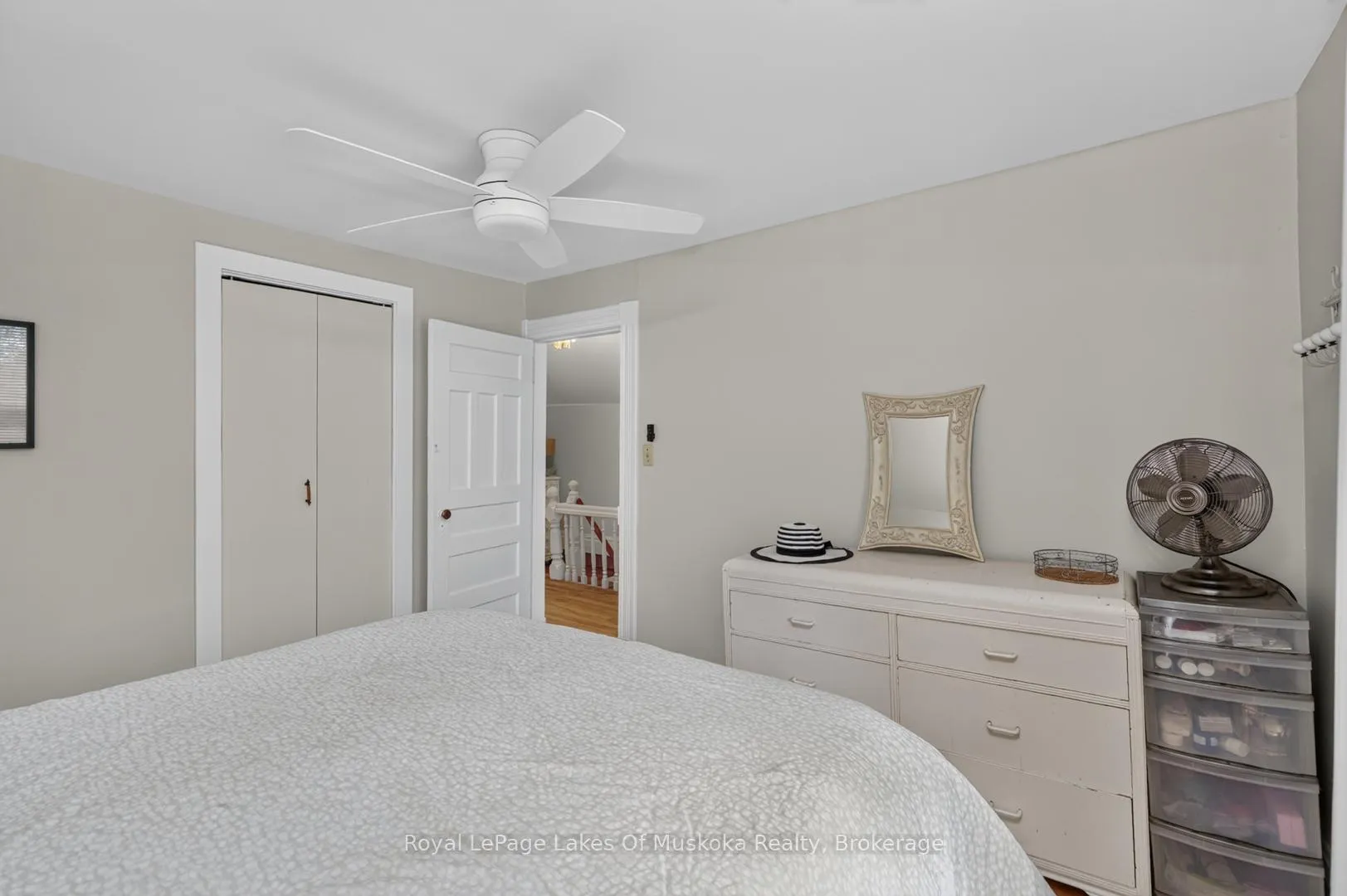 Photo 27 of 21 Lakeview Avenue W, Kearney — HOMEH