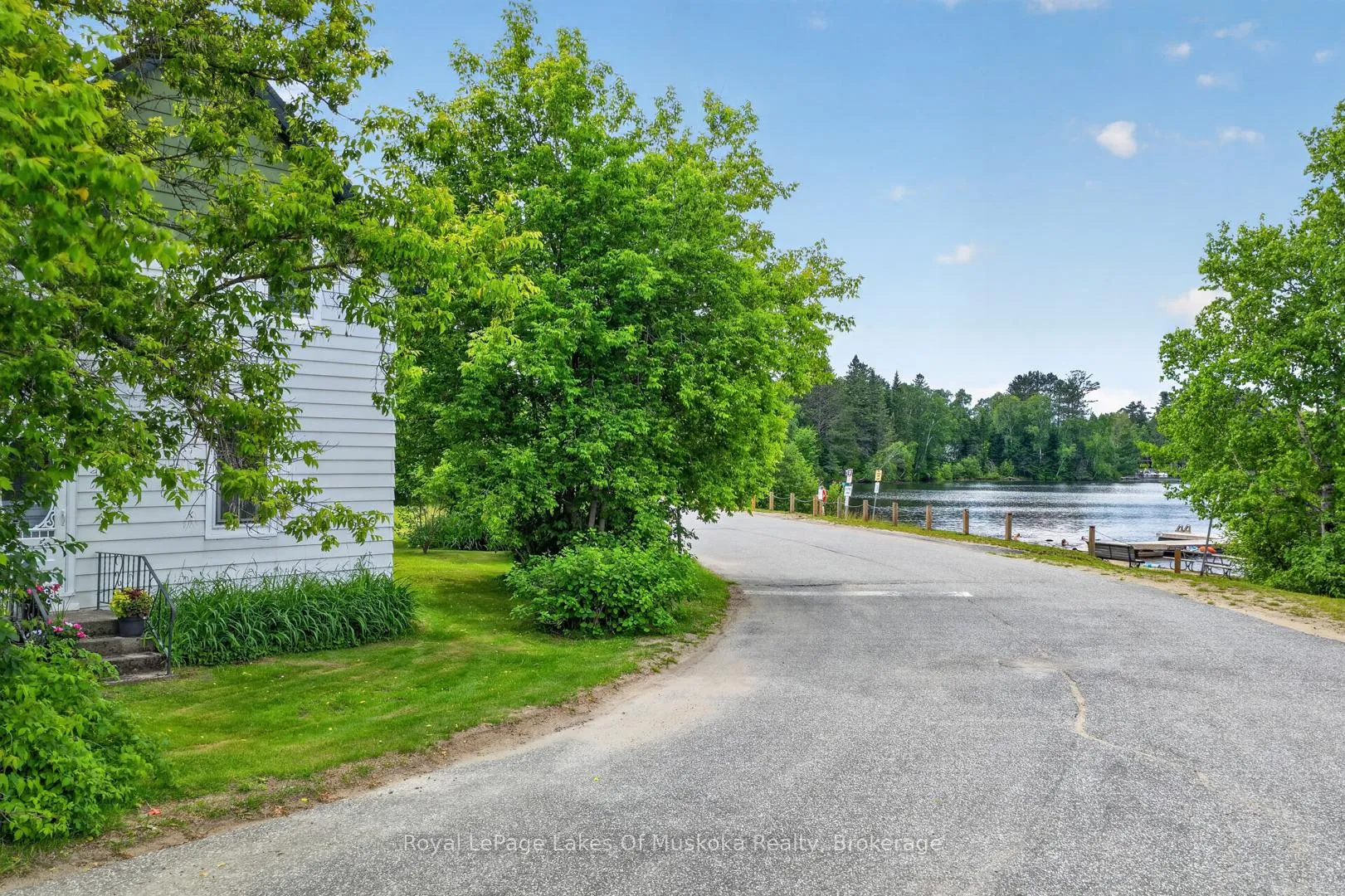Photo 38 of 21 Lakeview Avenue W, Kearney — HOMEH