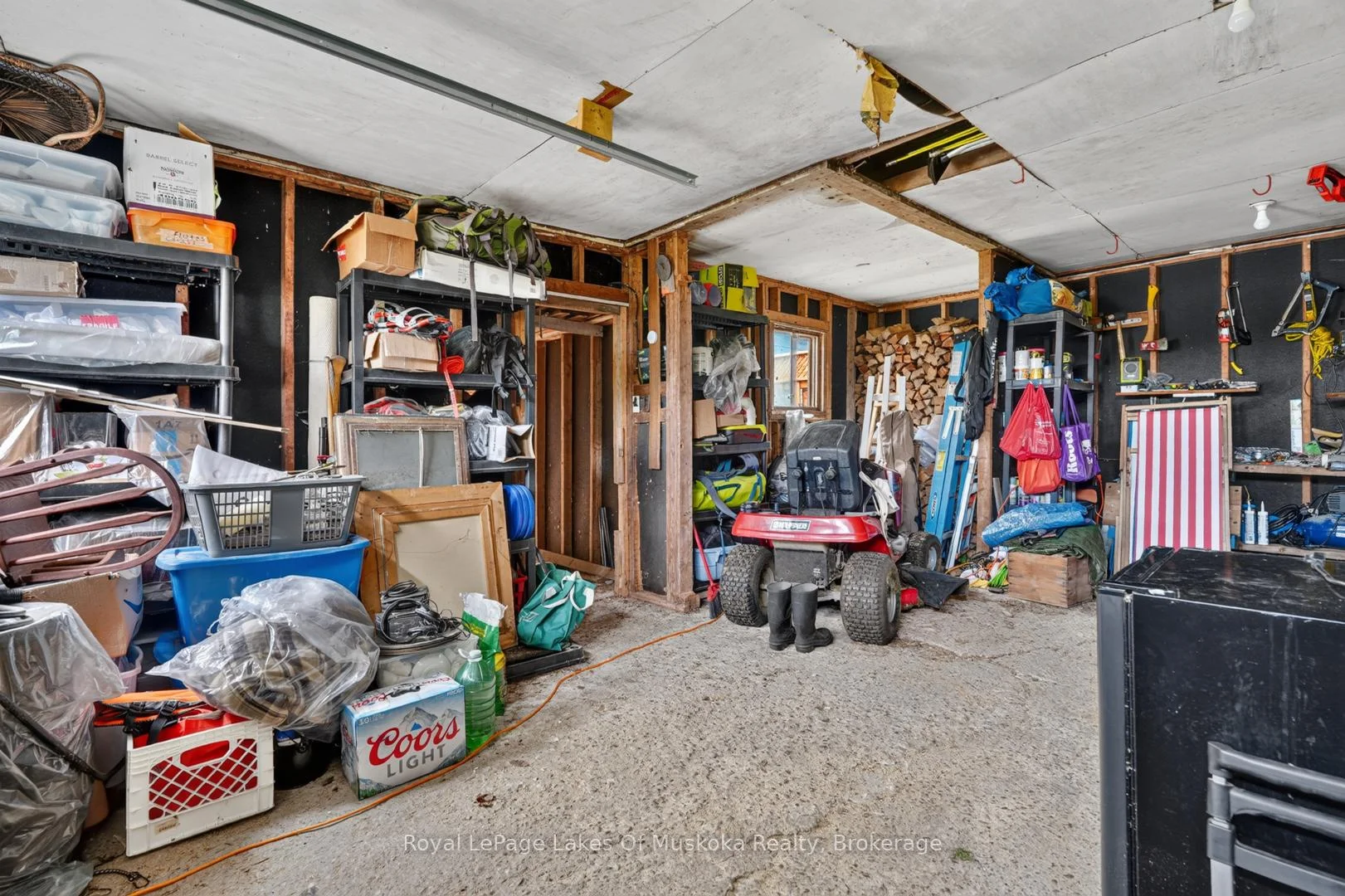 Photo 25 of 21 Lakeview Avenue W, Kearney — HOMEH
