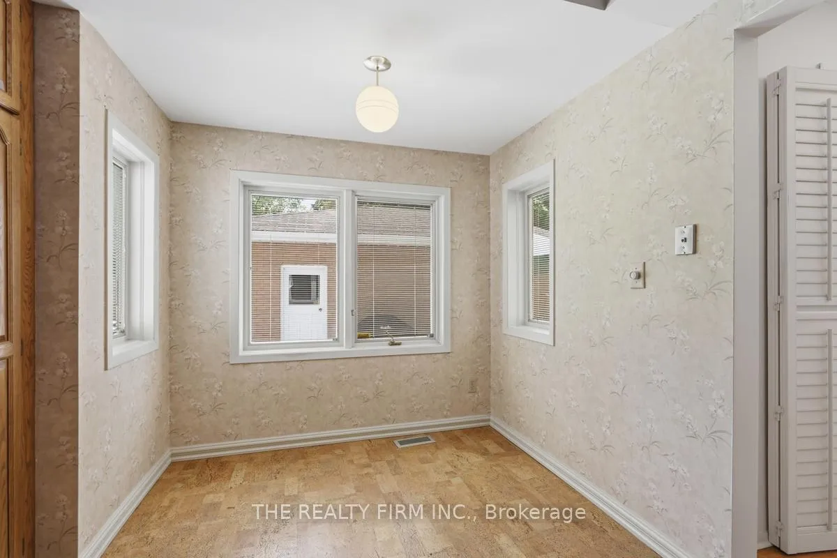 Photo 20 of 52 Maxwell Crescent, London, North H — HOMEH