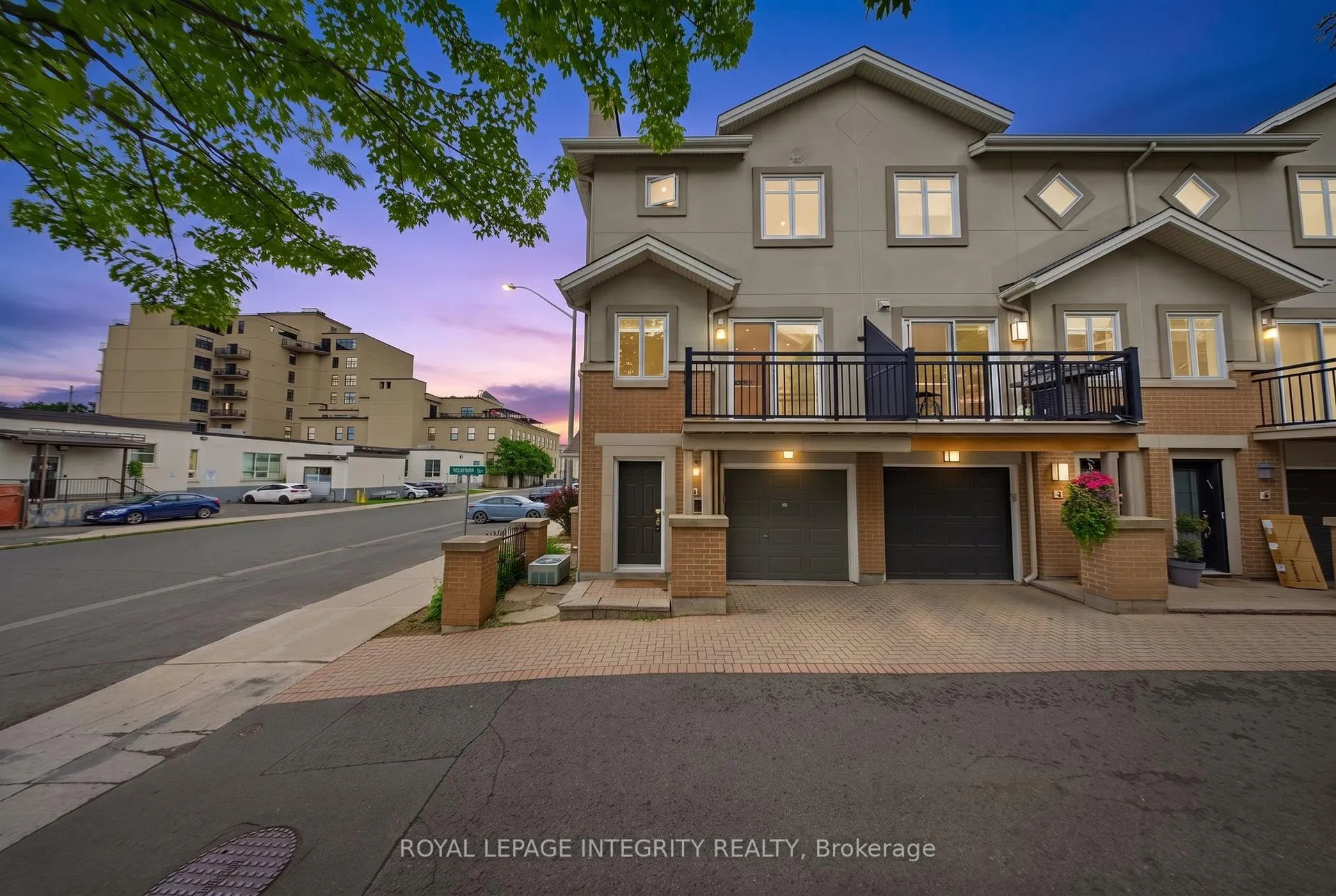 Photo 1 of 2 Panorama Private, Ottawa, Ottawa West — HOMEH
