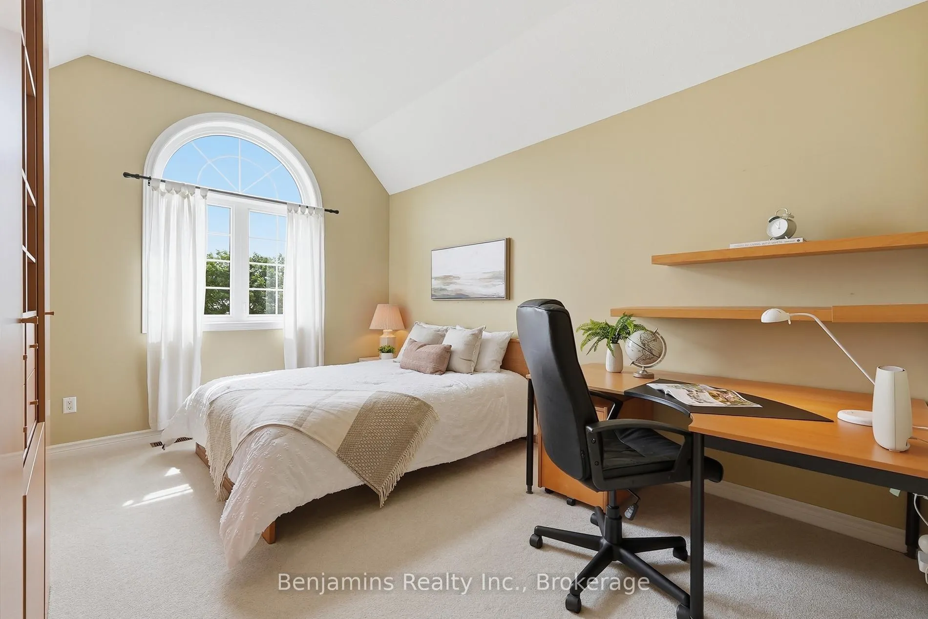 Photo 27 of 36 Weberlyn Crescent, Woolwich — HOMEH