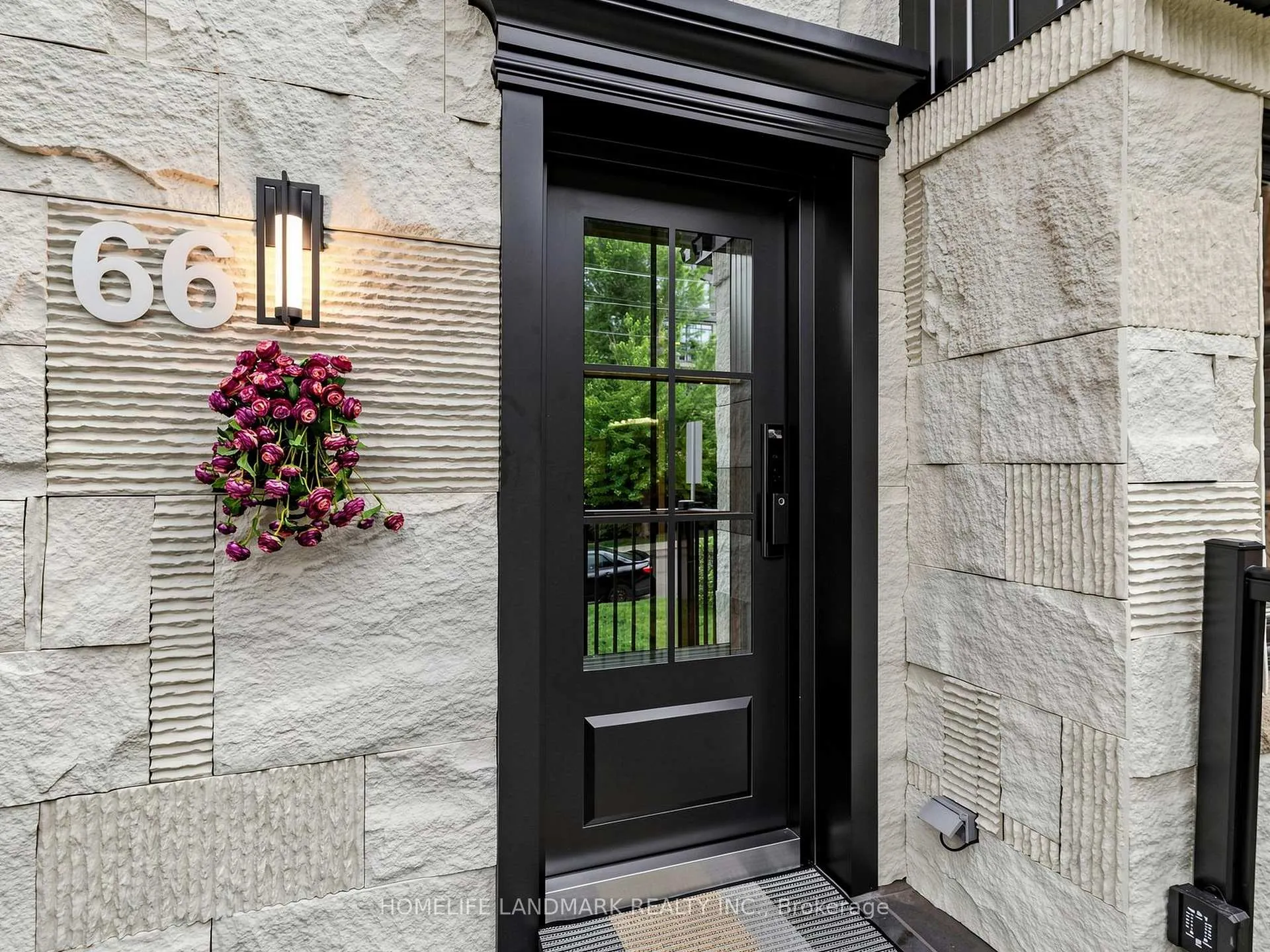 Photo 3 of 66 Willowbank Boulevard, Toronto, Lawrence Park South — HOMEH