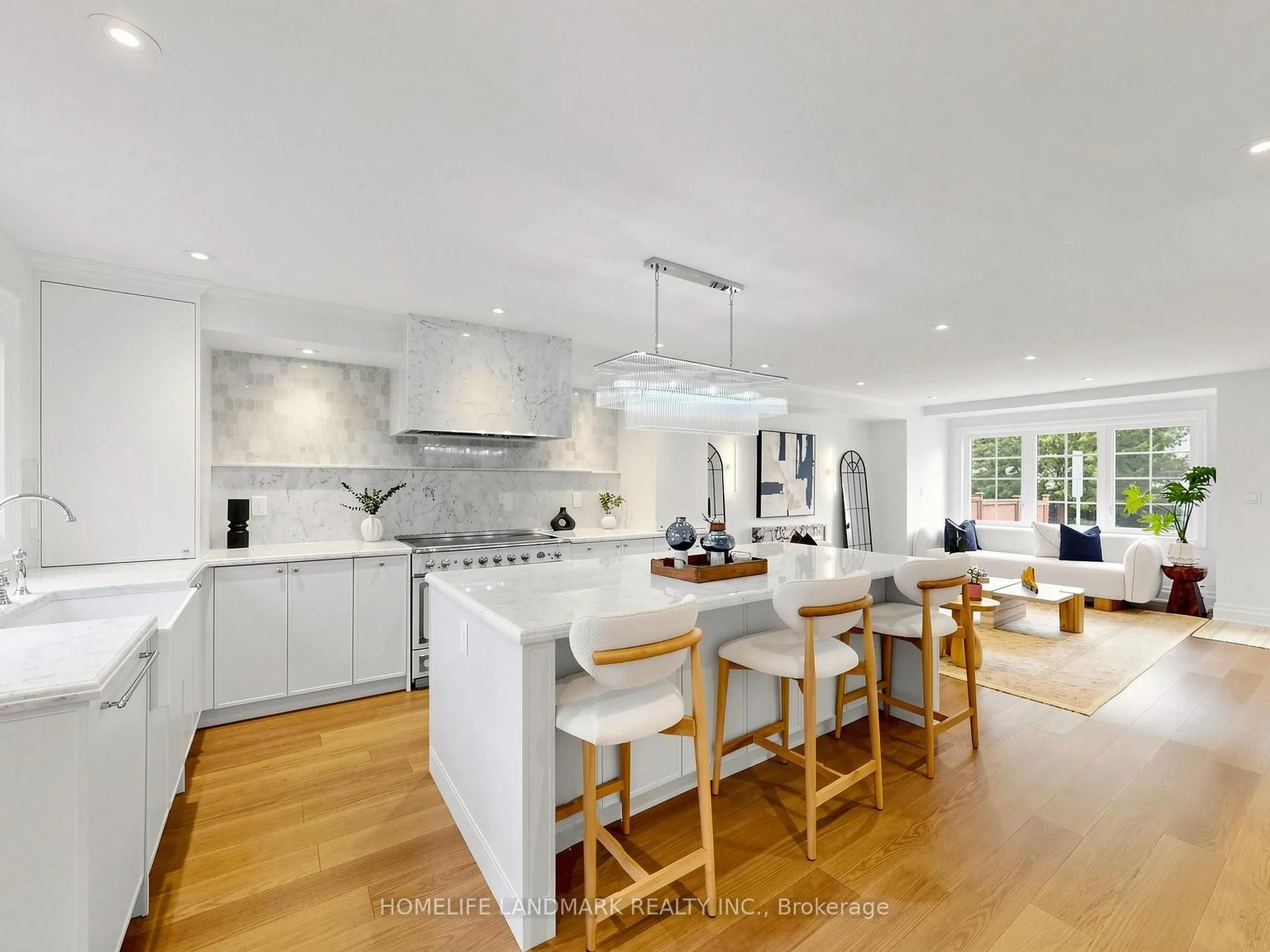 Photo 10 of 66 Willowbank Boulevard, Toronto, Lawrence Park South — HOMEH