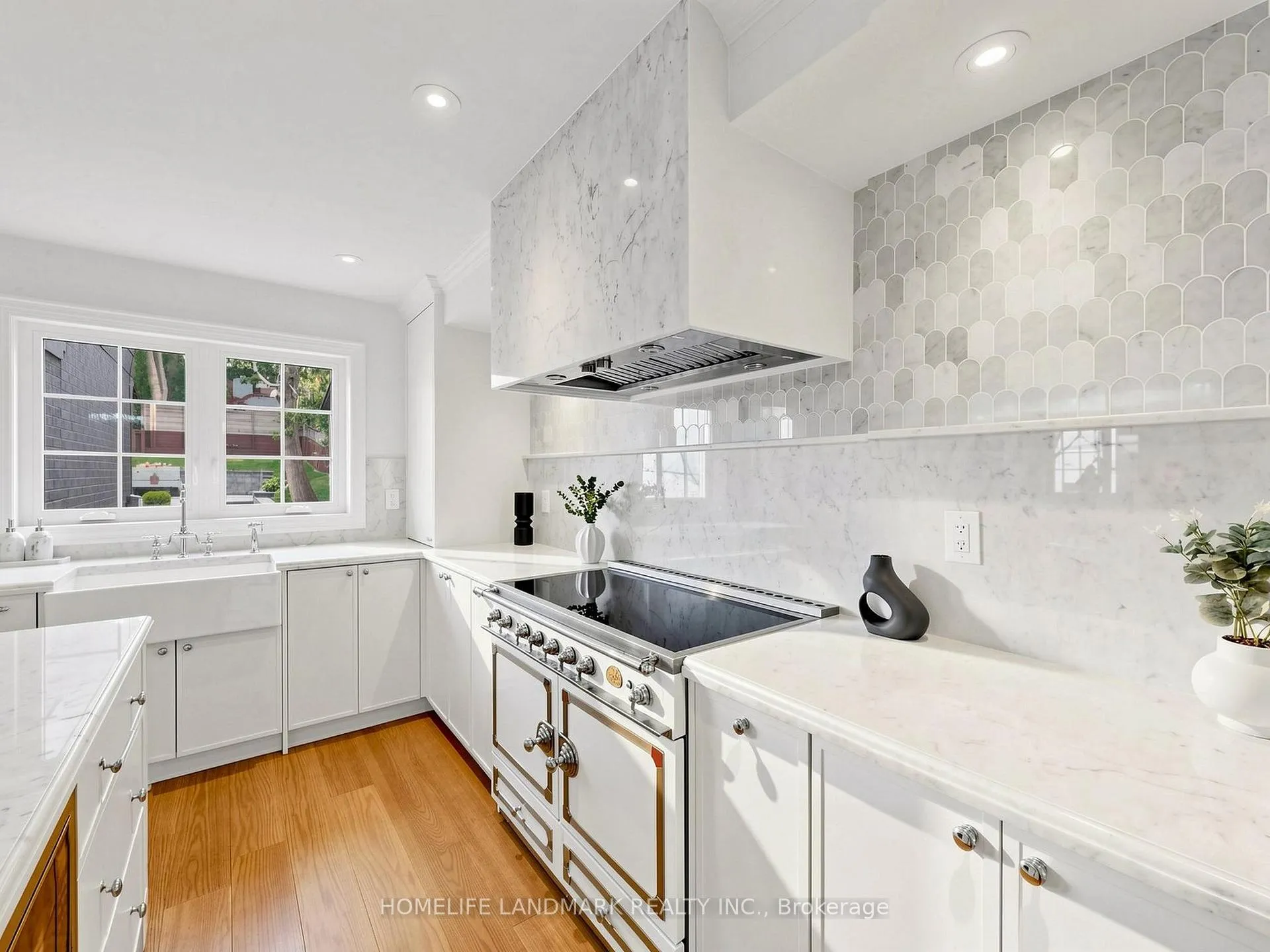 Photo 11 of 66 Willowbank Boulevard, Toronto, Lawrence Park South — HOMEH