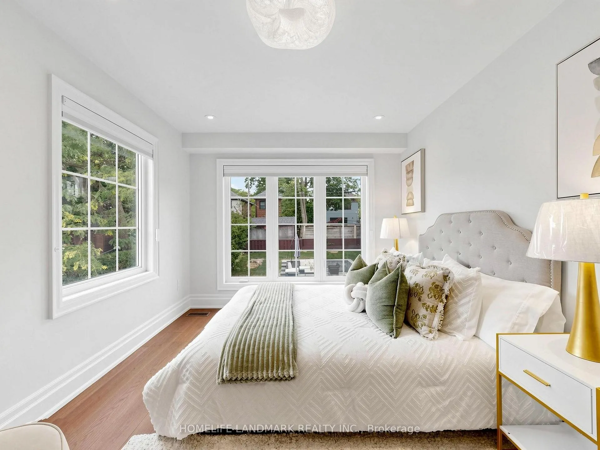 Photo 24 of 66 Willowbank Boulevard, Toronto, Lawrence Park South — HOMEH