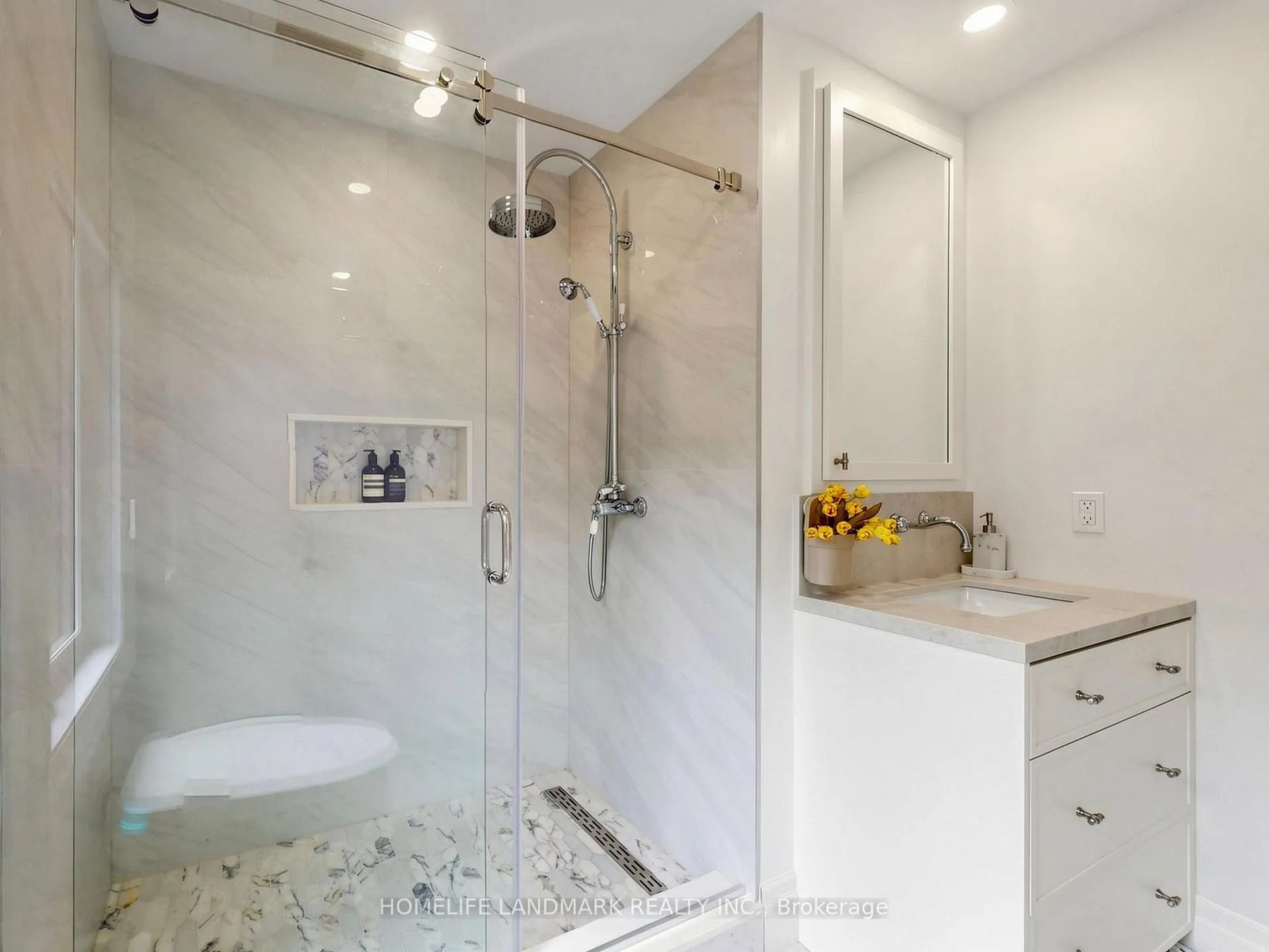 Photo 32 of 66 Willowbank Boulevard, Toronto, Lawrence Park South — HOMEH