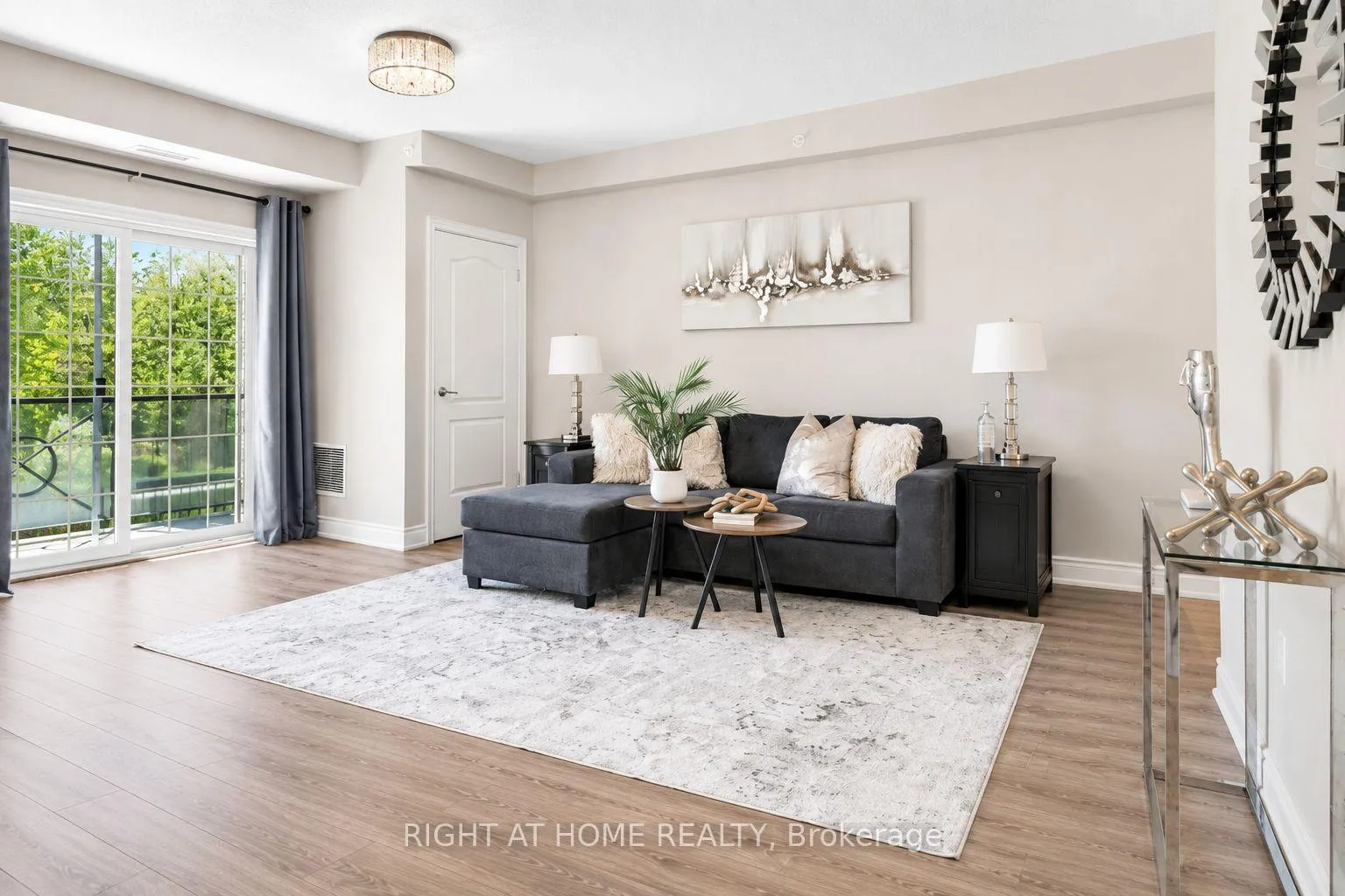 Photo 4 of Unit 111, 42 Ferndale Drive S, Barrie, Ardagh — HOMEH