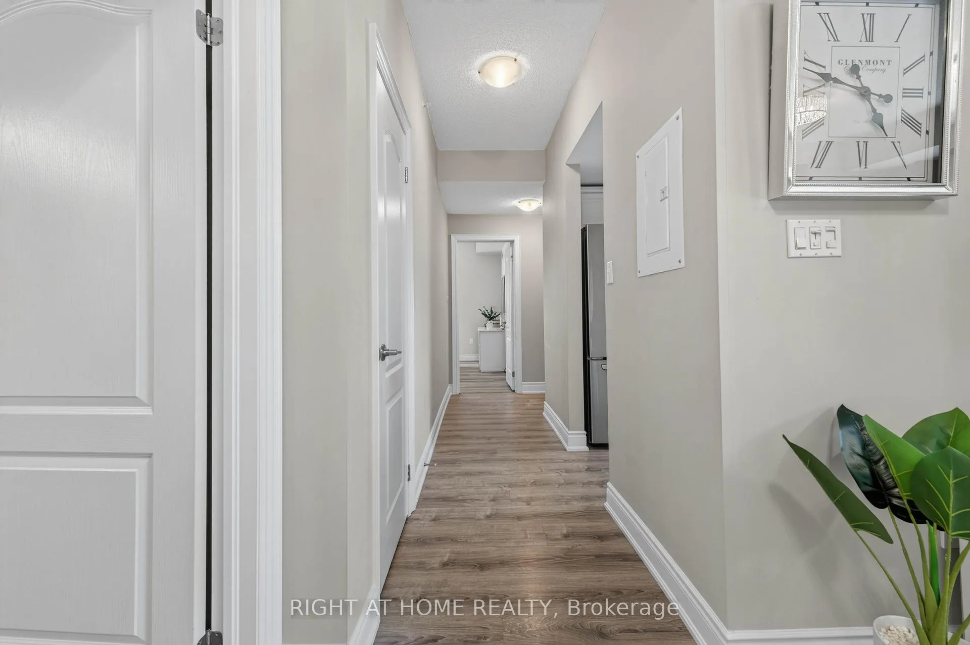 Photo 11 of Unit 111, 42 Ferndale Drive S, Barrie, Ardagh — HOMEH