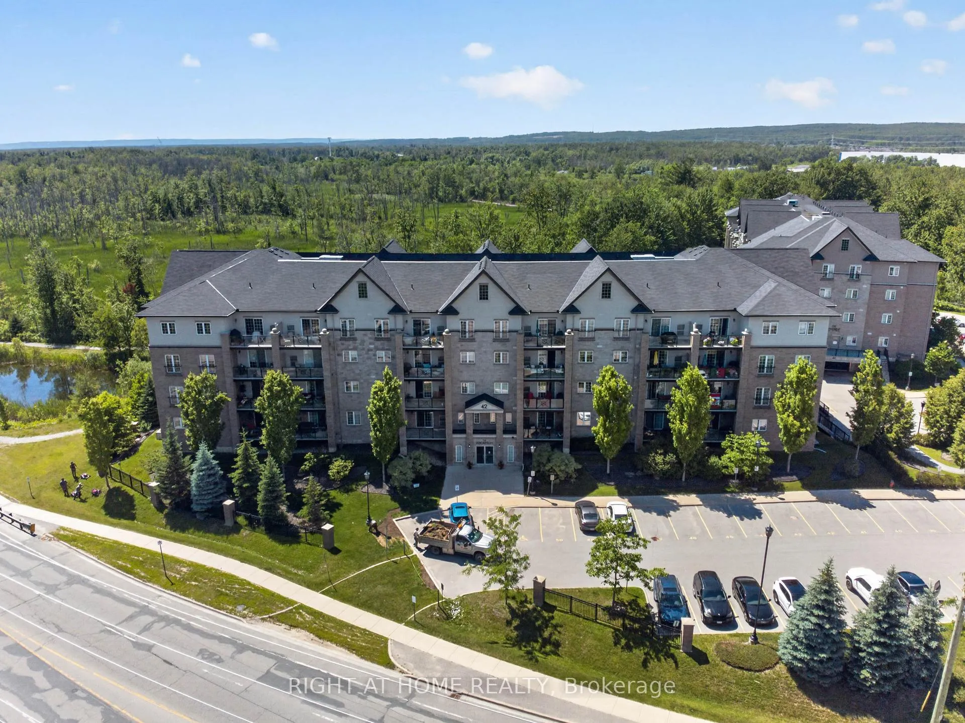 Photo 17 of Unit 111, 42 Ferndale Drive S, Barrie, Ardagh — HOMEH