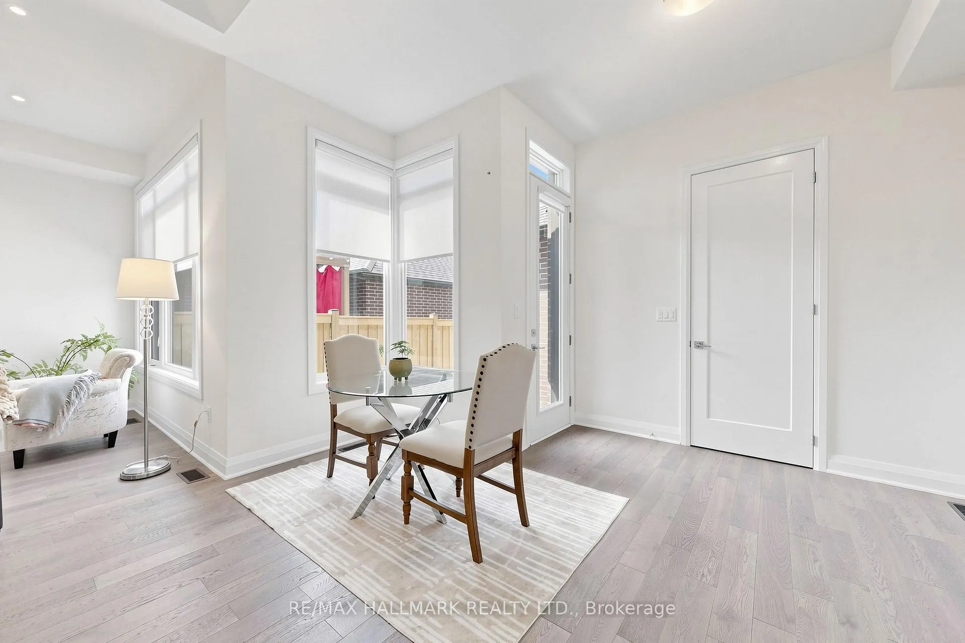 Photo 8 of 16 Vern Robertson Gate, Uxbridge — HOMEH