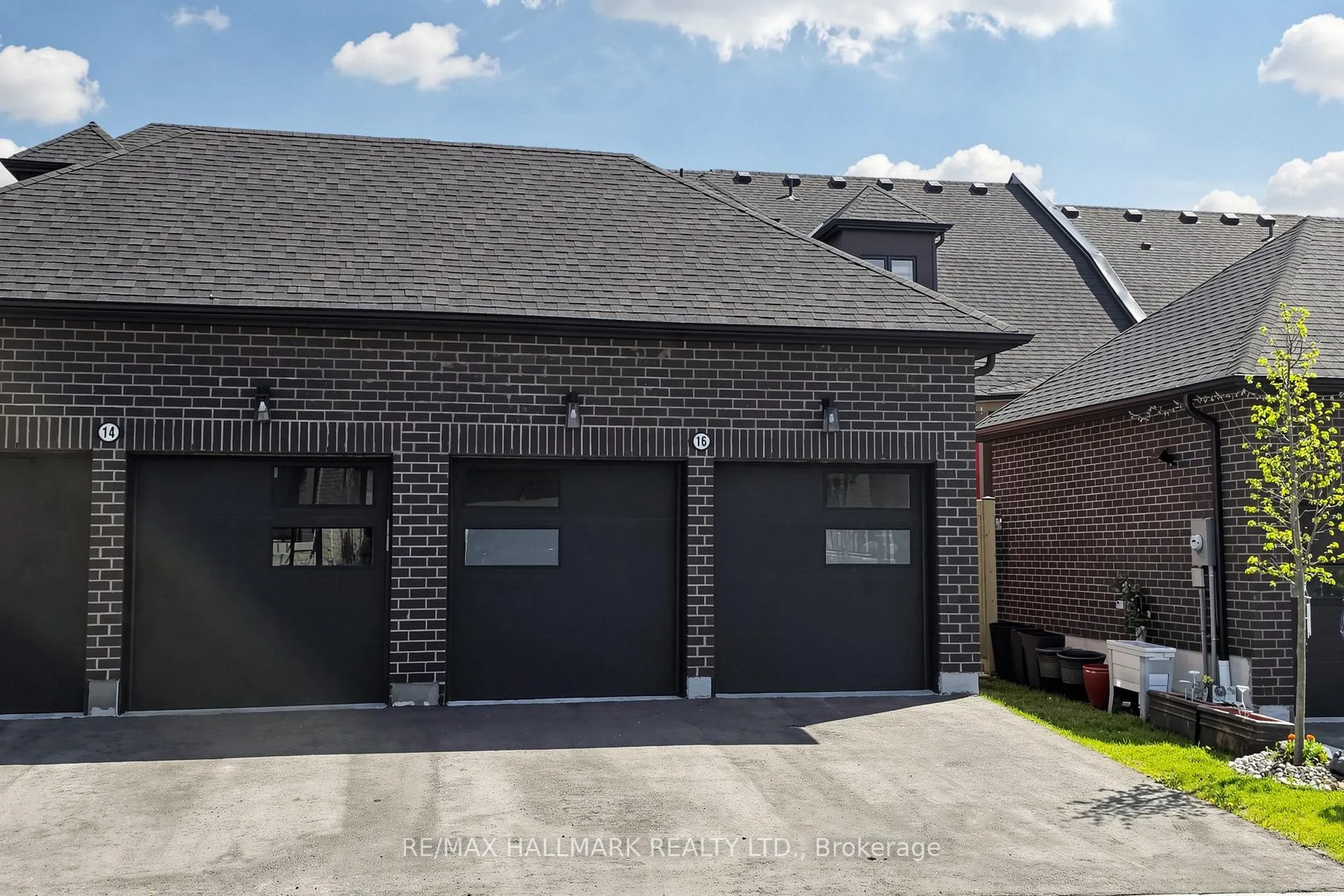 Photo 43 of 16 Vern Robertson Gate, Uxbridge — HOMEH