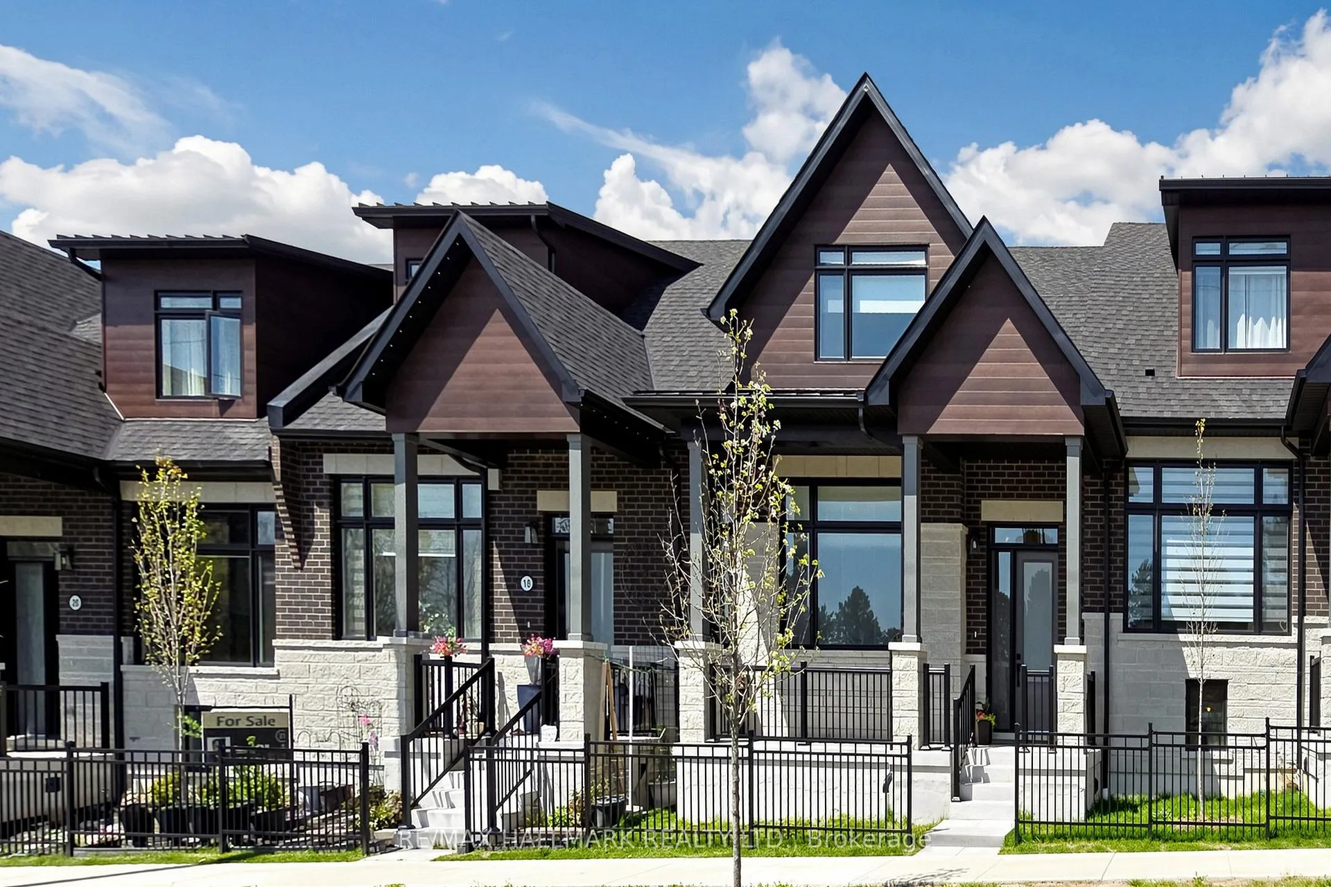 Photo 45 of 16 Vern Robertson Gate, Uxbridge — HOMEH