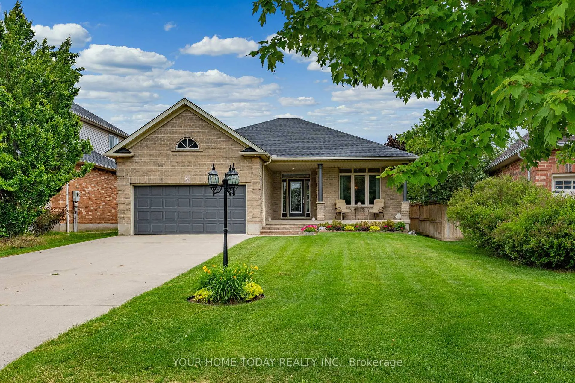 Photo 1 of 37 Dawkins Crescent, Halton Hills, Acton — HOMEH
