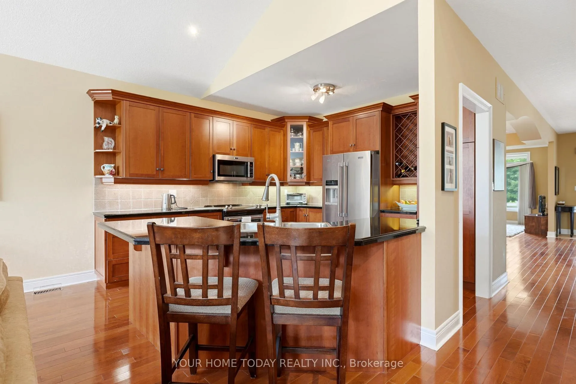 Photo 11 of 37 Dawkins Crescent, Halton Hills, Acton — HOMEH