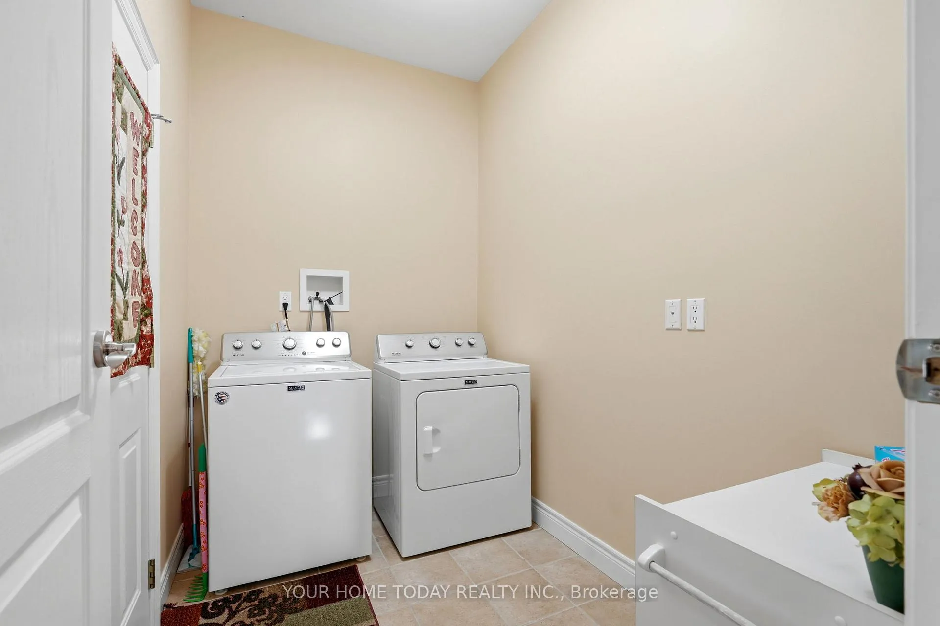 Photo 20 of 37 Dawkins Crescent, Halton Hills, Acton — HOMEH