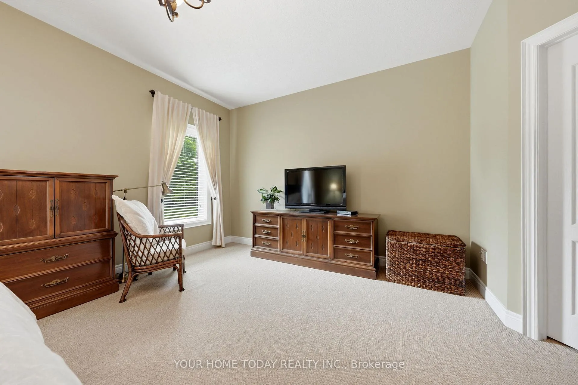 Photo 22 of 37 Dawkins Crescent, Halton Hills, Acton — HOMEH