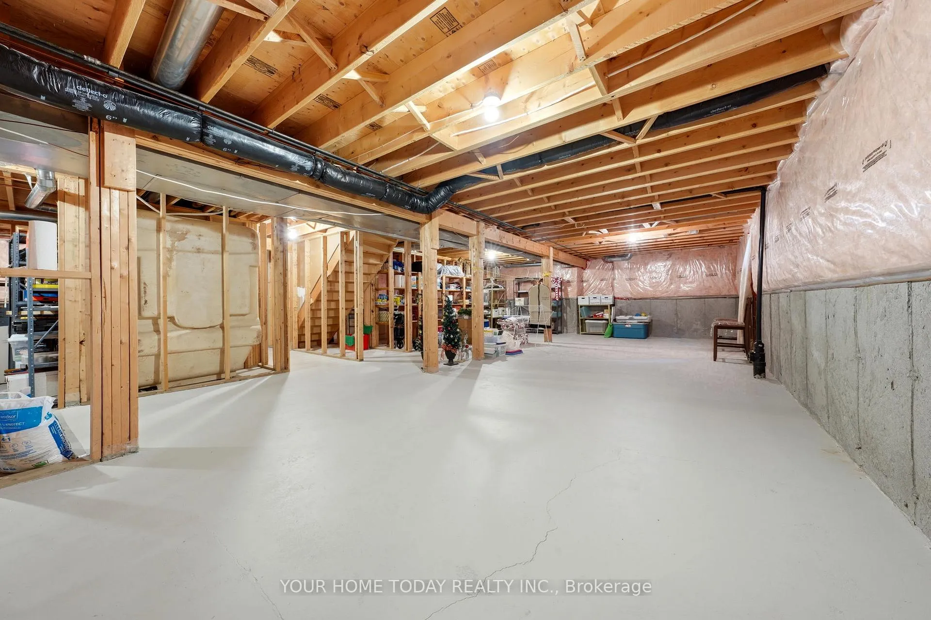 Photo 29 of 37 Dawkins Crescent, Halton Hills, Acton — HOMEH