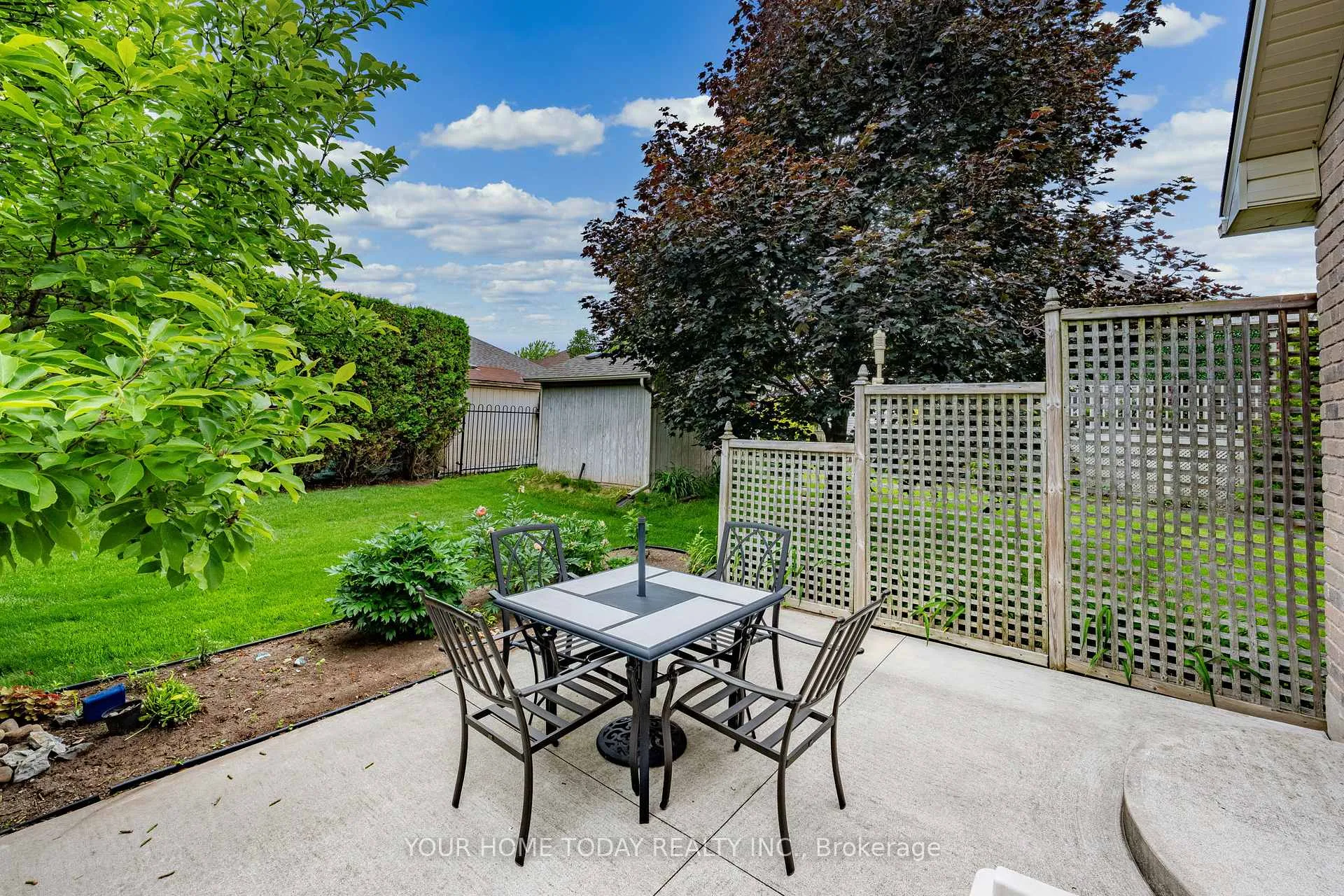 Photo 33 of 37 Dawkins Crescent, Halton Hills, Acton — HOMEH