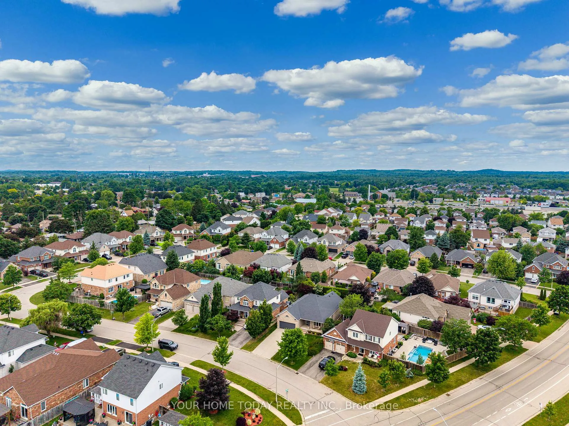 Photo 38 of 37 Dawkins Crescent, Halton Hills, Acton — HOMEH