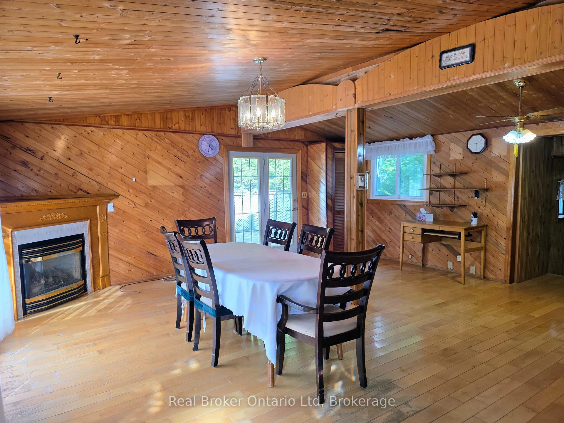 Photo 3 of 9 Burton Crescent S, South Bruce Peninsula — HOMEH