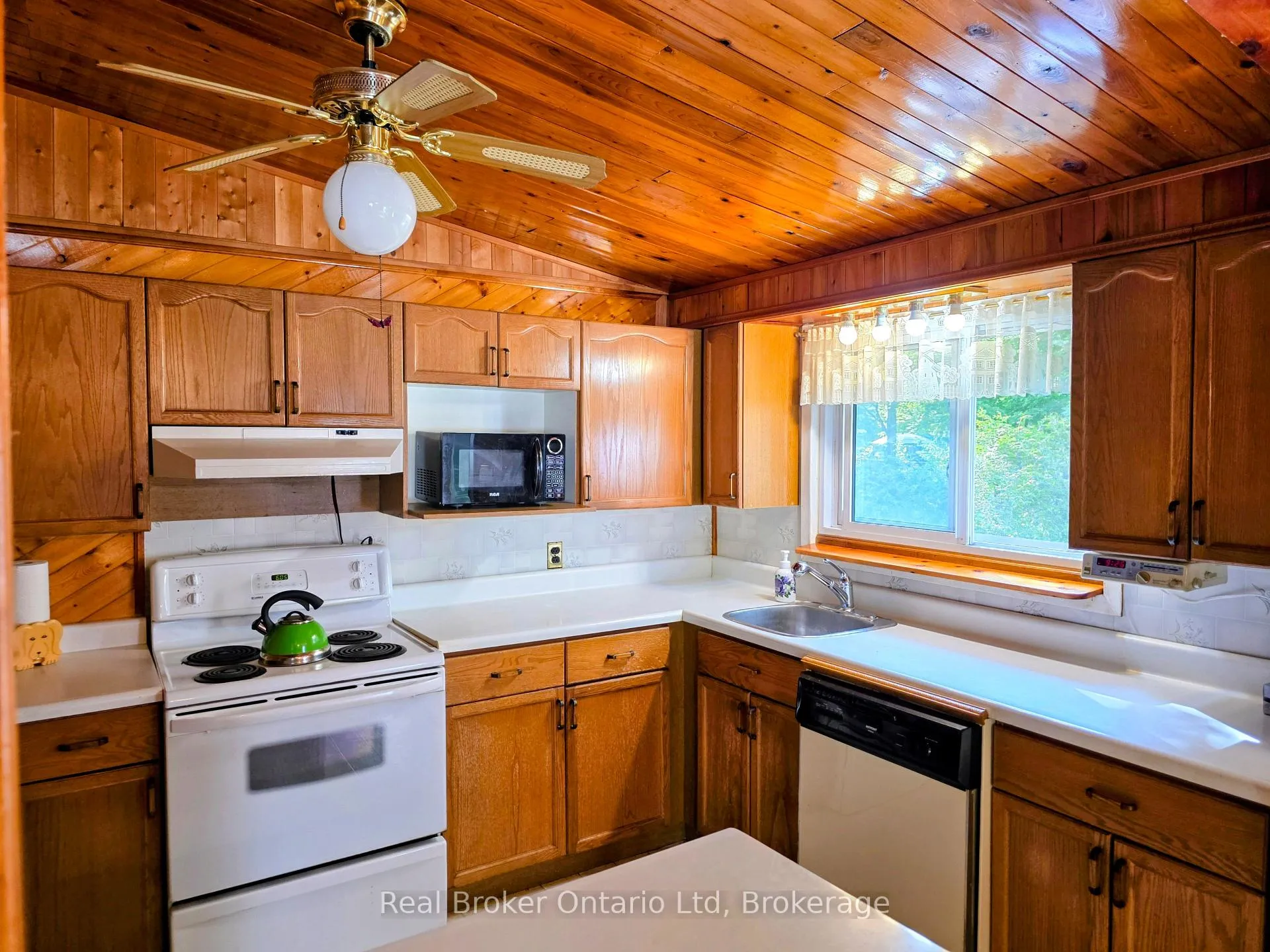Photo 10 of 9 Burton Crescent S, South Bruce Peninsula — HOMEH