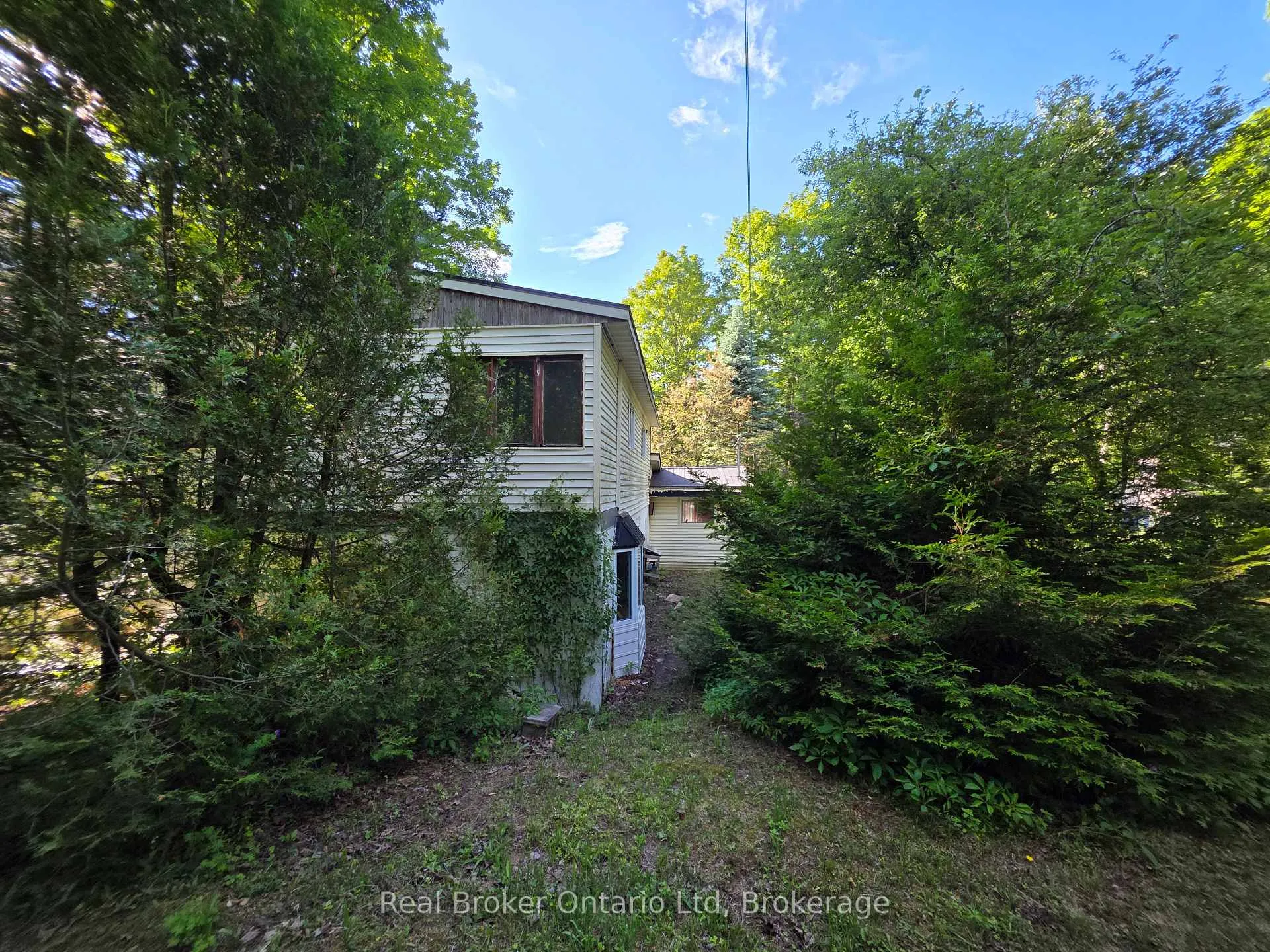 Photo 31 of 9 Burton Crescent S, South Bruce Peninsula — HOMEH