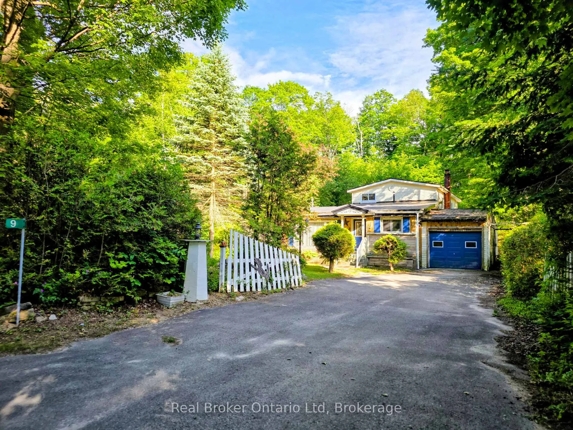 Photo 36 of 9 Burton Crescent S, South Bruce Peninsula — HOMEH