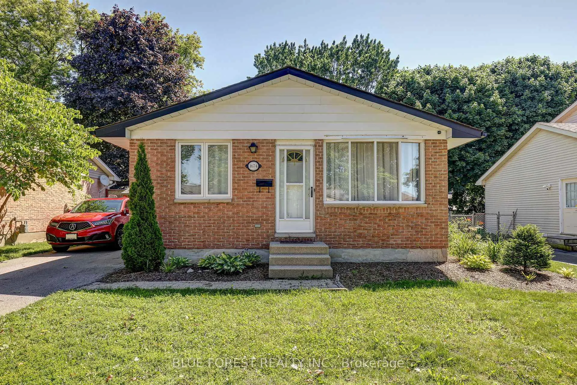 Photo 2 of 1674 Aldersbrook Road, London, North F — HOMEH