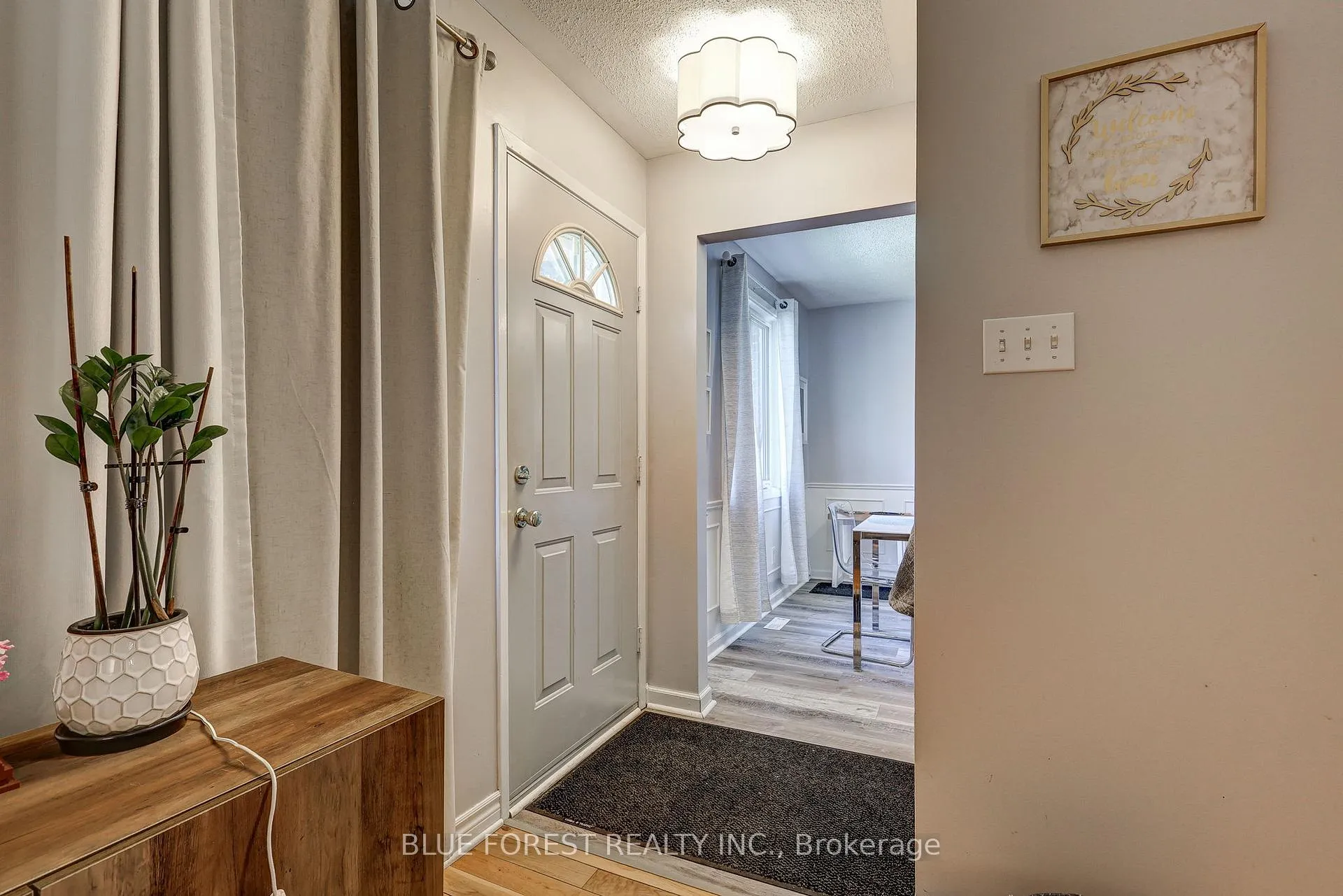 Photo 3 of 1674 Aldersbrook Road, London, North F — HOMEH