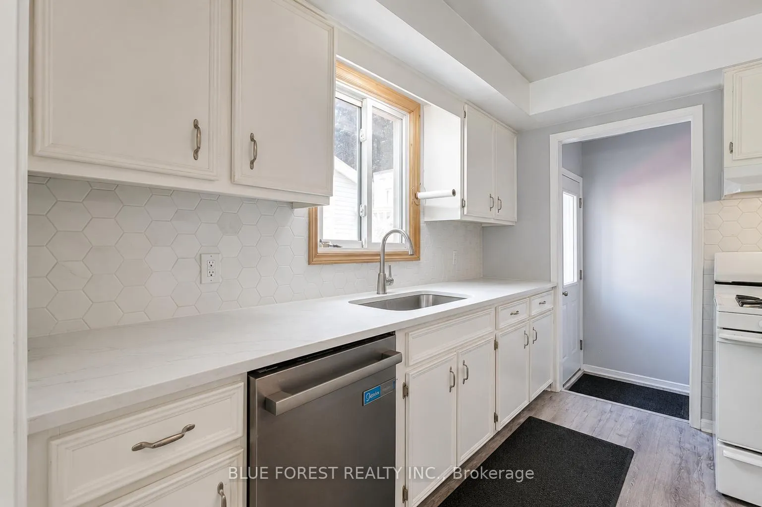 Photo 19 of 1674 Aldersbrook Road, London, North F — HOMEH