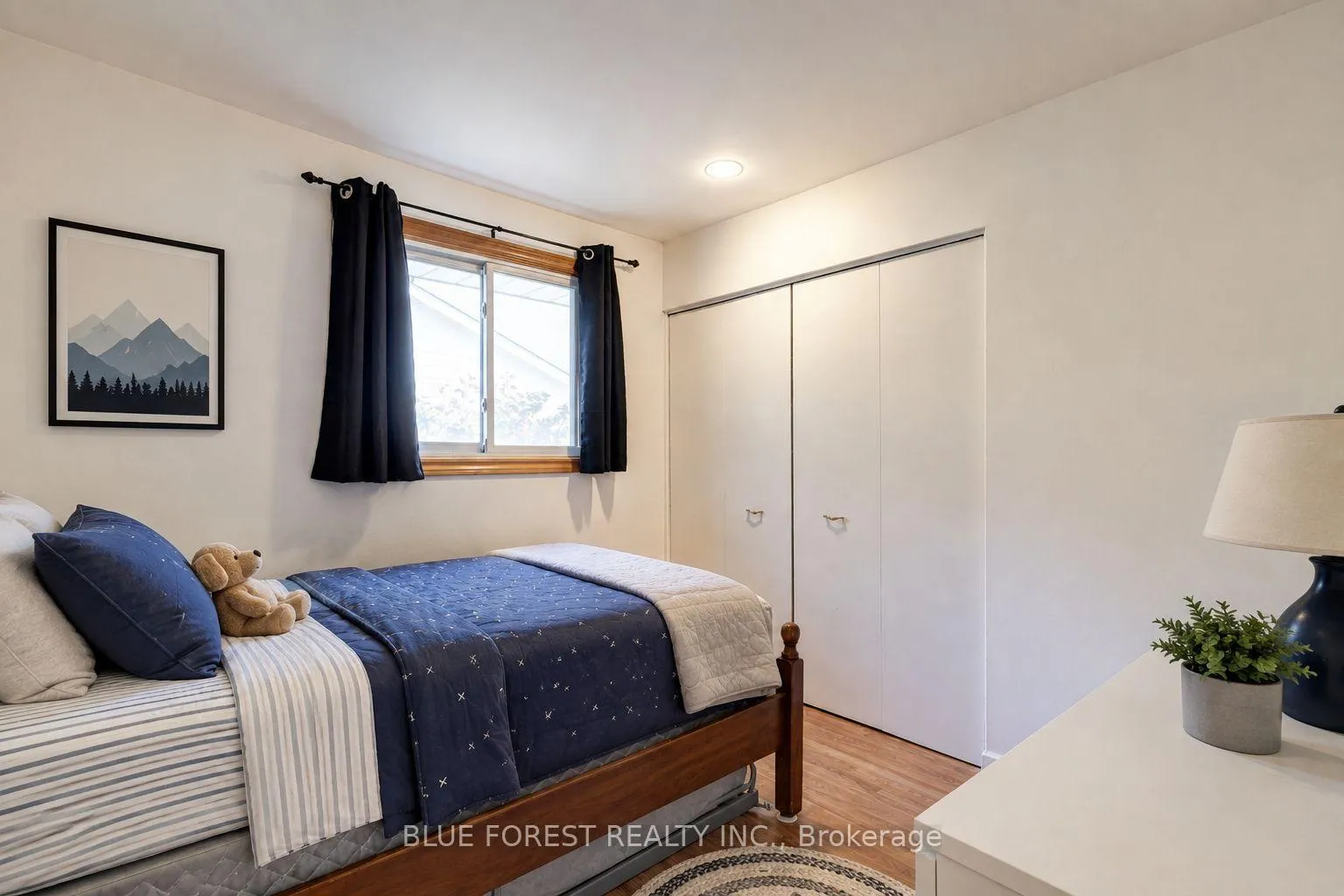 Photo 36 of 1674 Aldersbrook Road, London, North F — HOMEH