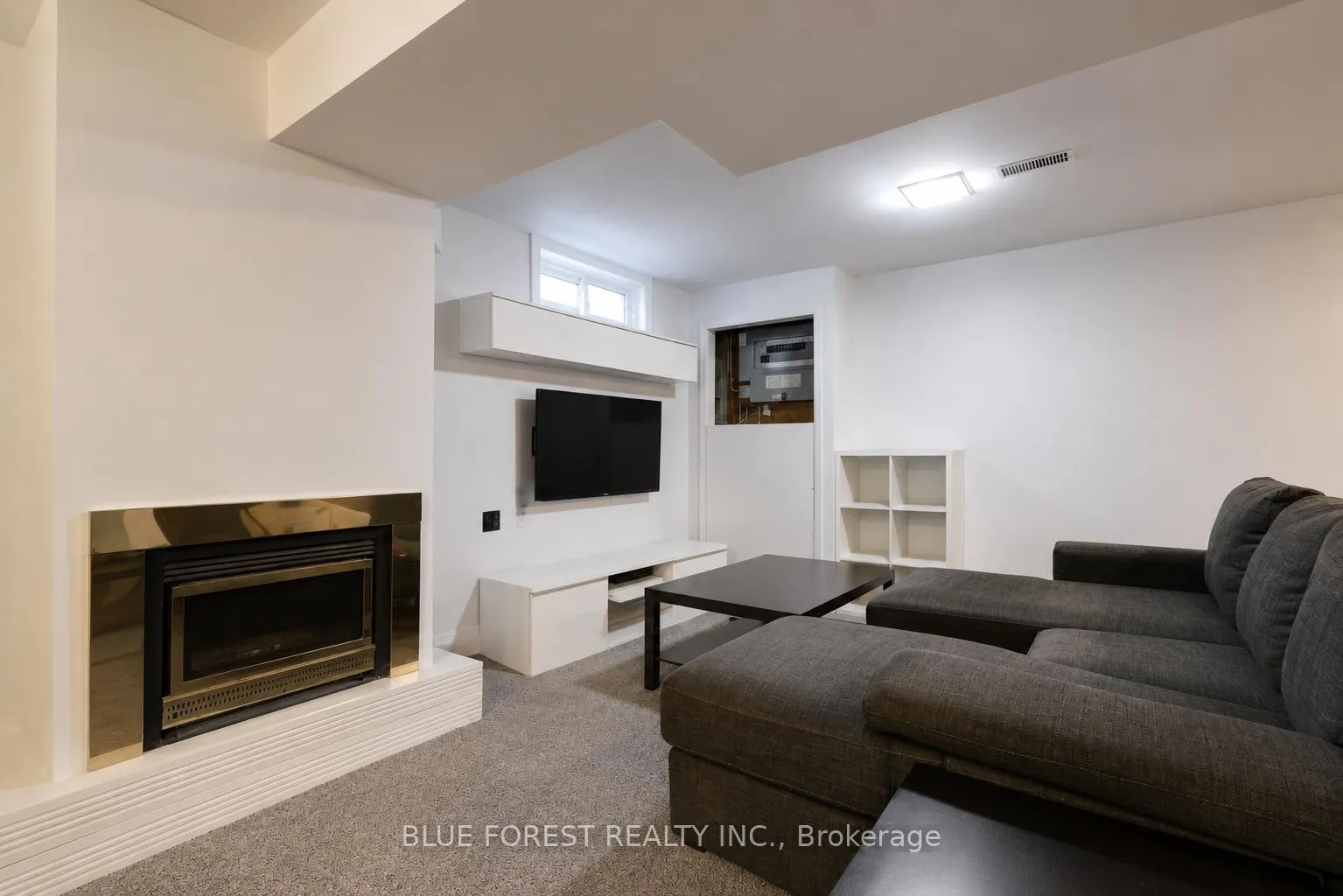 Photo 50 of 1674 Aldersbrook Road, London, North F — HOMEH