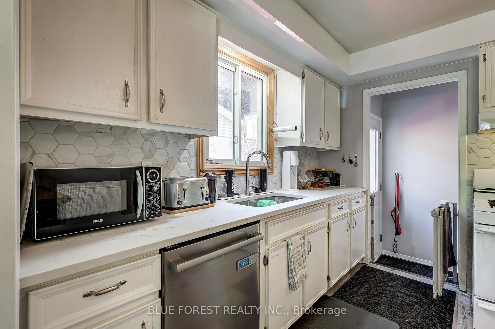 Photo 22 of 1674 Aldersbrook Road, London, North F — HOMEH
