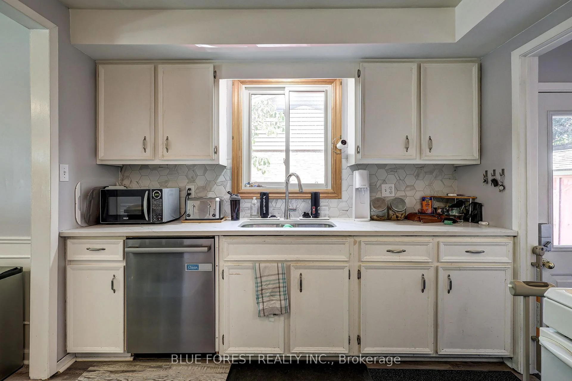Photo 27 of 1674 Aldersbrook Road, London, North F — HOMEH