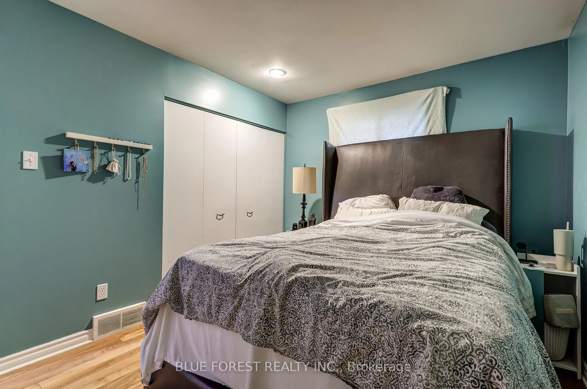 Photo 35 of 1674 Aldersbrook Road, London, North F — HOMEH