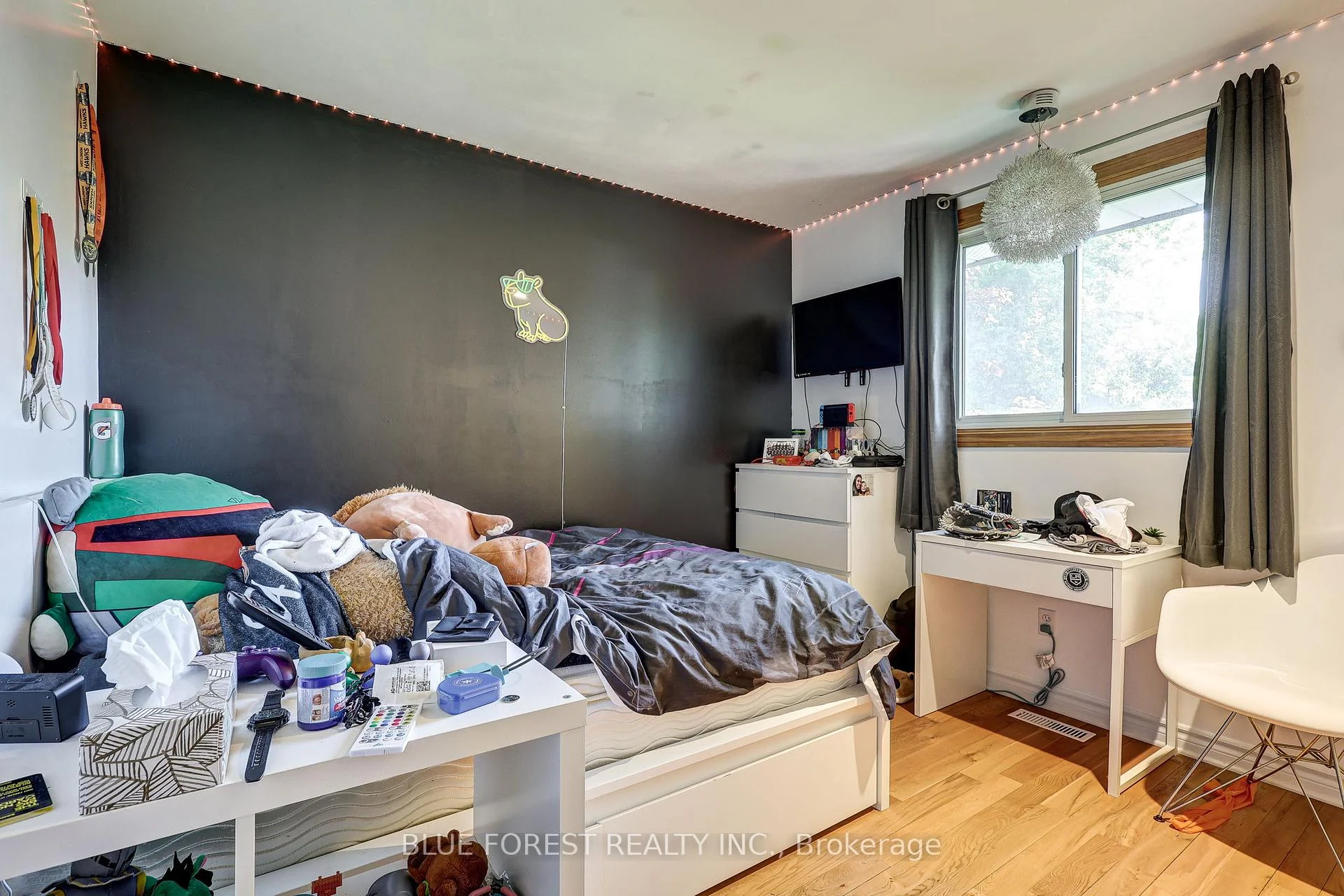 Photo 43 of 1674 Aldersbrook Road, London, North F — HOMEH