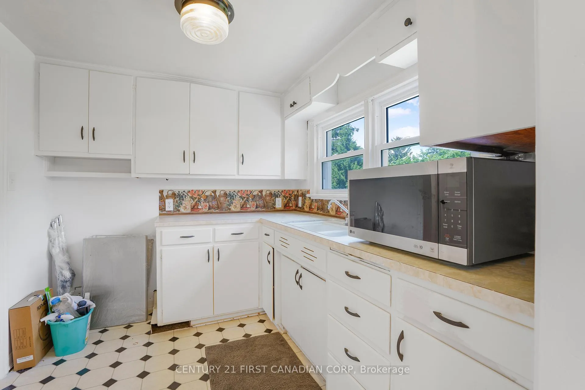 Photo 33 of 9 O'Brien Drive, Chatham-Kent, Chatham — HOMEH