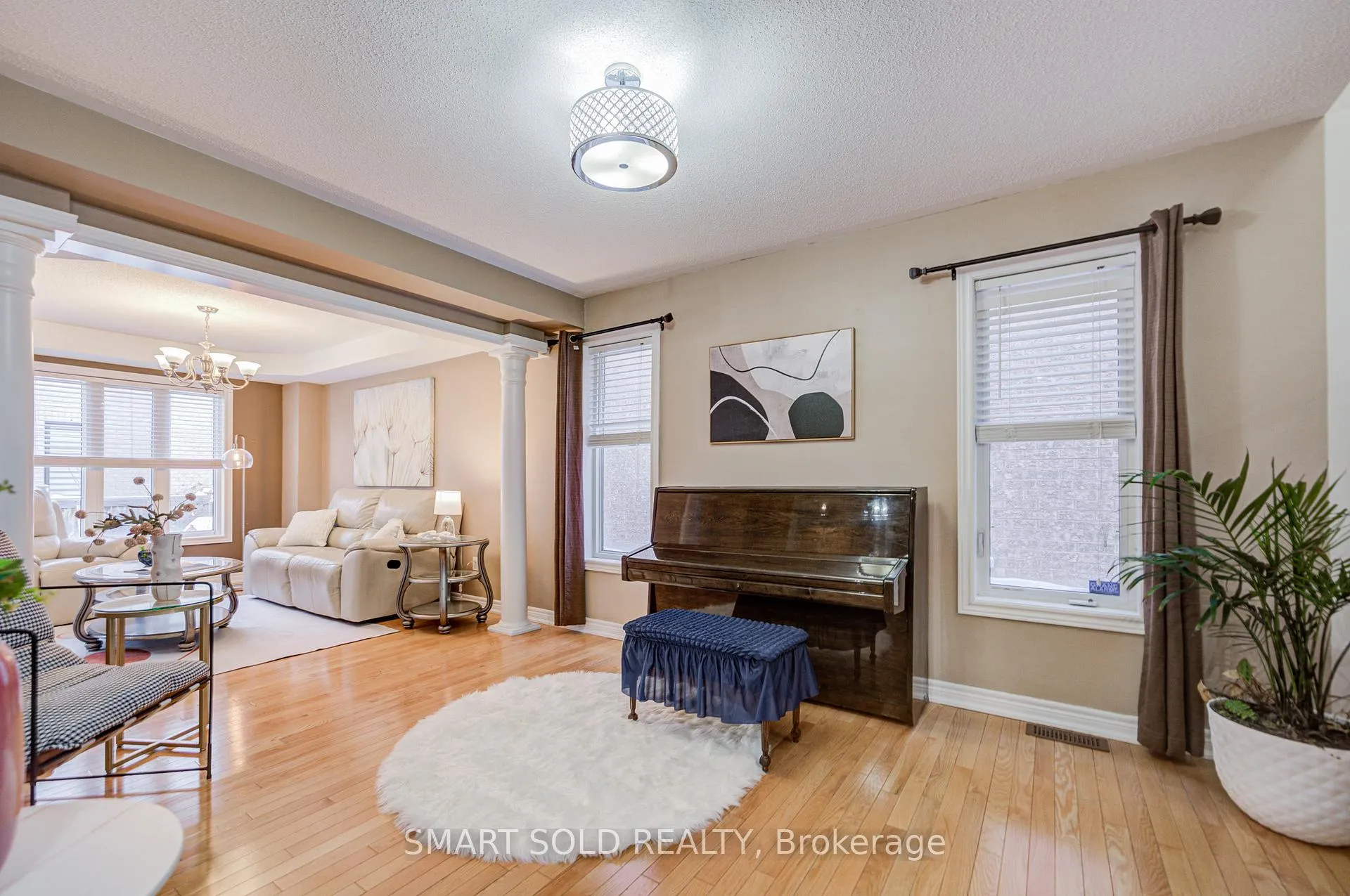 Photo 10 of 16 Lealinds Road, Vaughan, Patterson — HOMEH