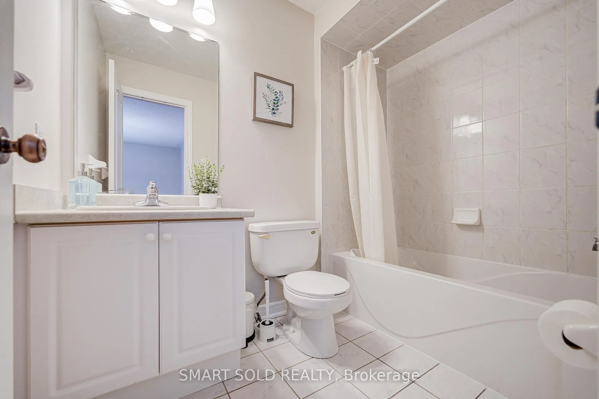 Photo 32 of 16 Lealinds Road, Vaughan, Patterson — HOMEH