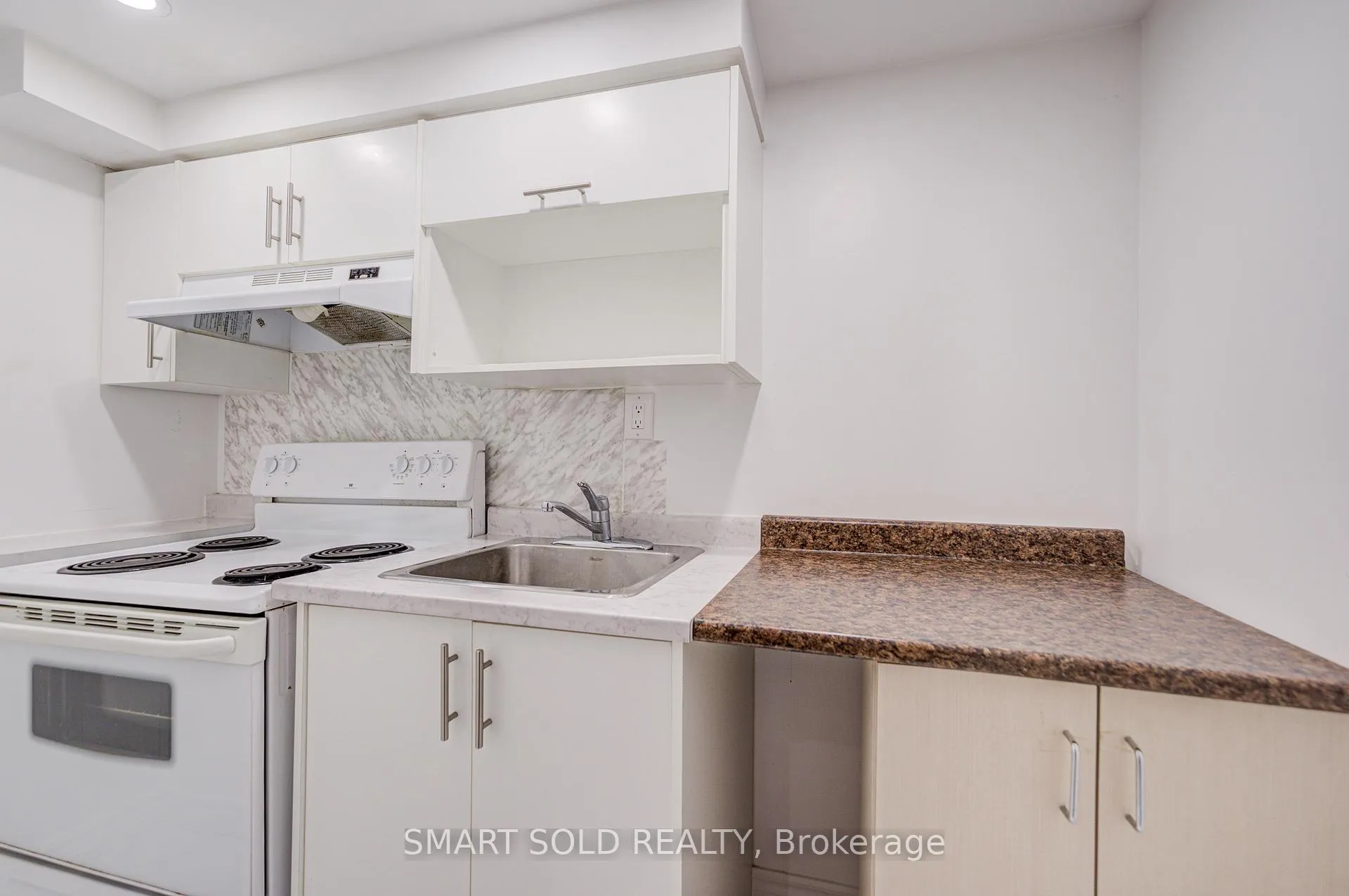 Photo 35 of 16 Lealinds Road, Vaughan, Patterson — HOMEH