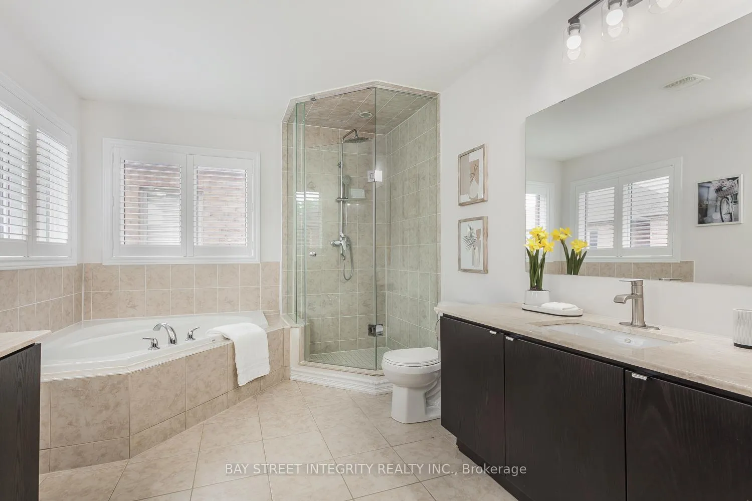 Photo 33 of 26 Carolina Rose Crescent, Markham, Wismer — HOMEH